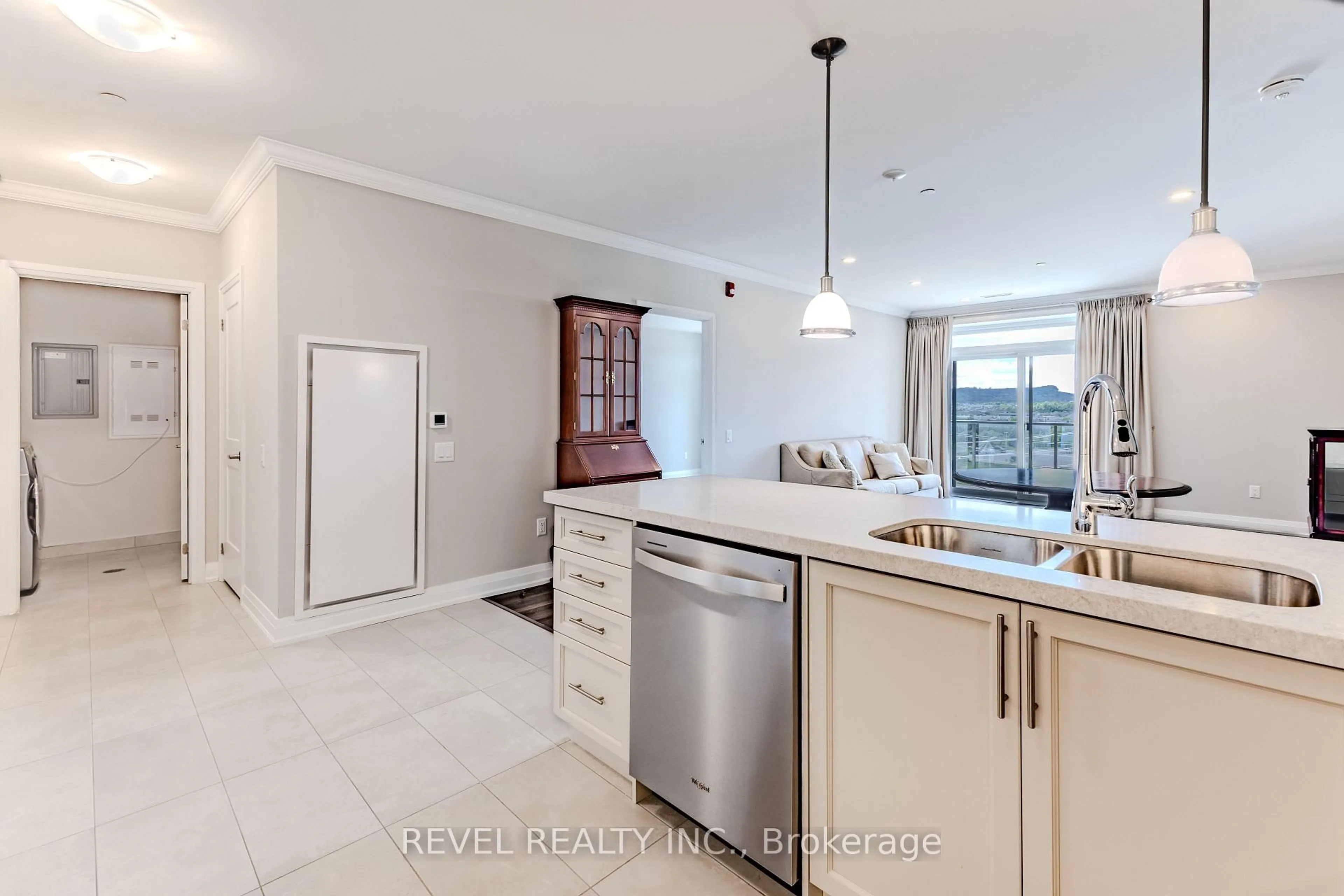 Open concept kitchen, ceramic/tile floor for 830 Megson Terr #605, Milton Ontario L9T 9M7