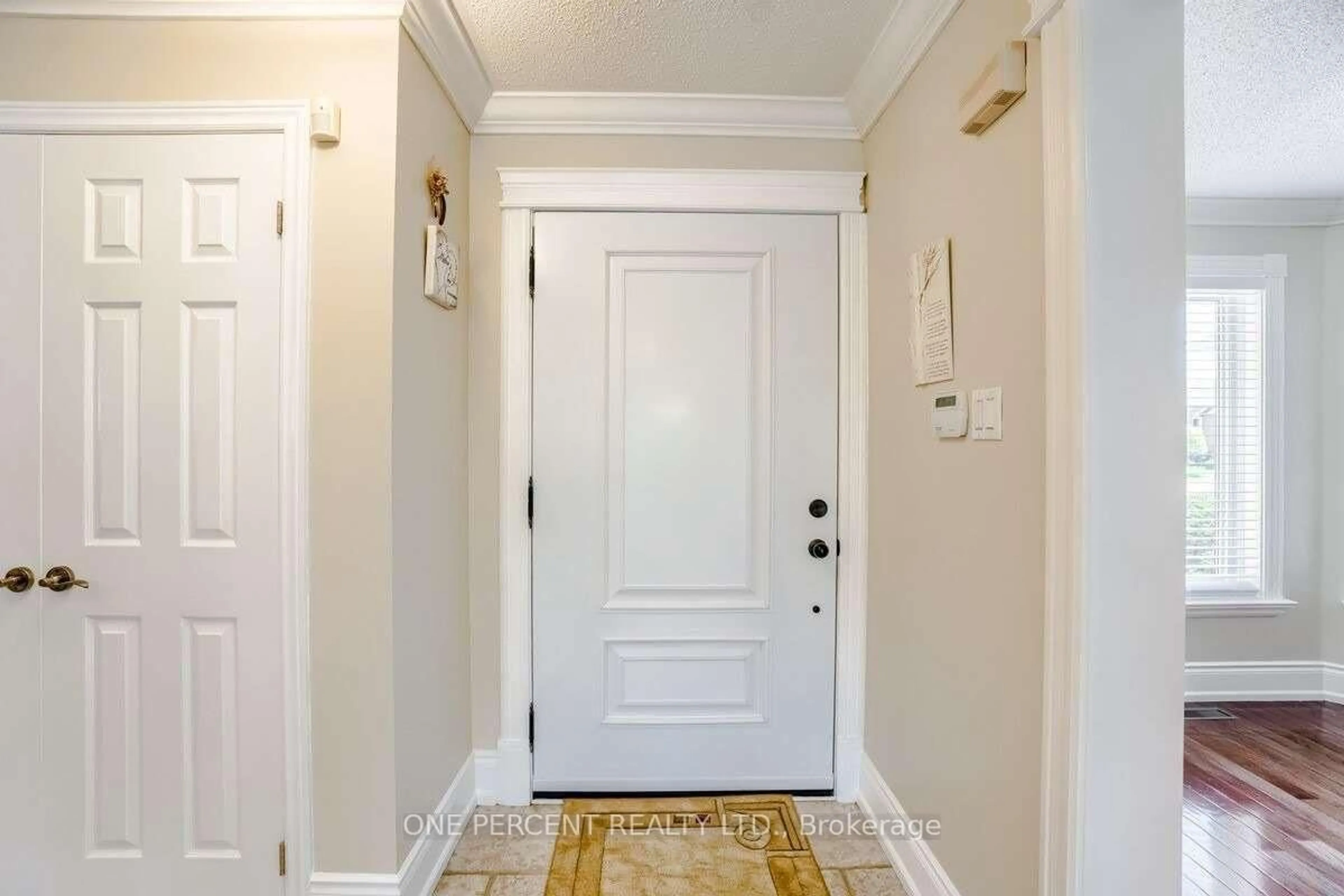 Indoor entryway for 15 Beaverhall Rd, Brampton Ontario L6X 4L3