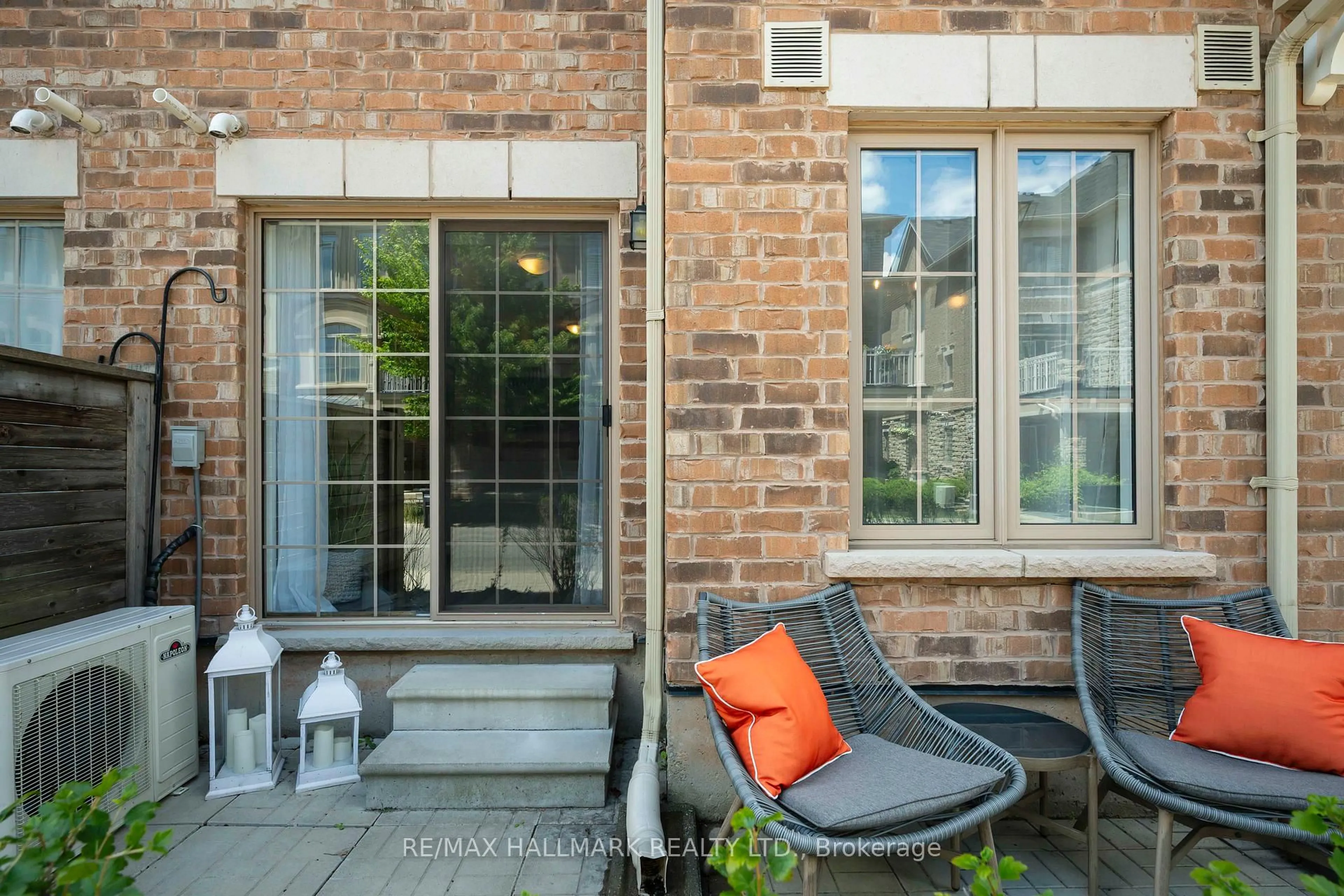 Patio, street for 2441 Greenwich Dr #107, Oakville Ontario L6M 0S3