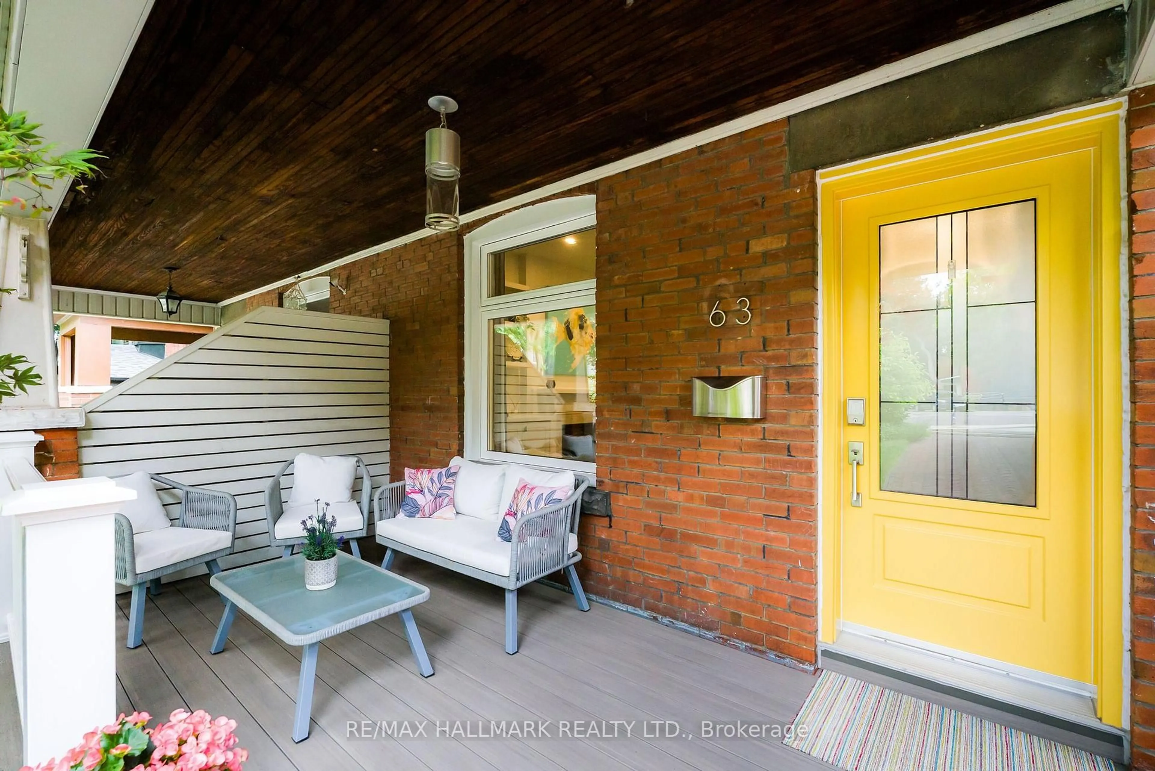Patio, street for 63 Hillsview Ave, Toronto Ontario M6P 1J4