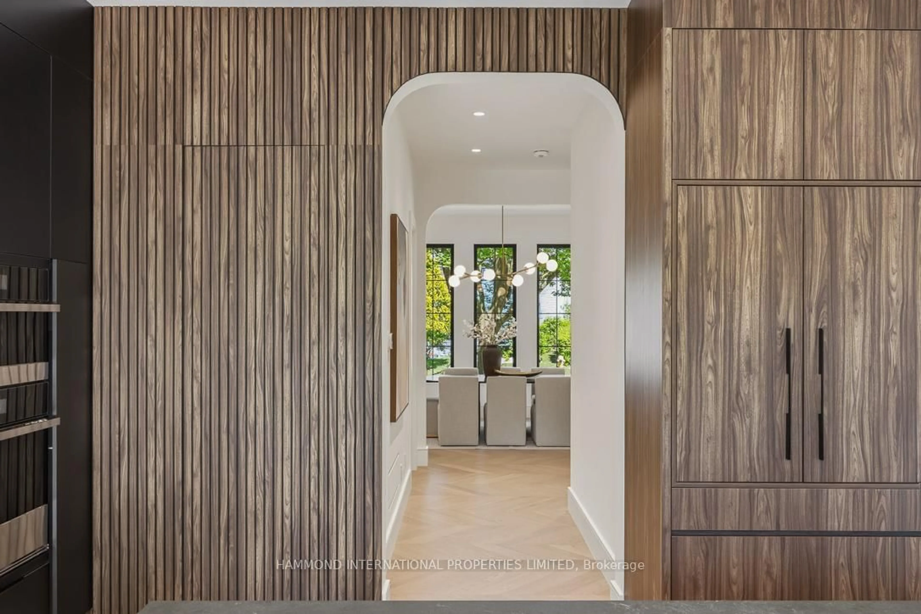 Indoor entryway for 26 Hampshire Hts, Toronto Ontario M9B 2K4