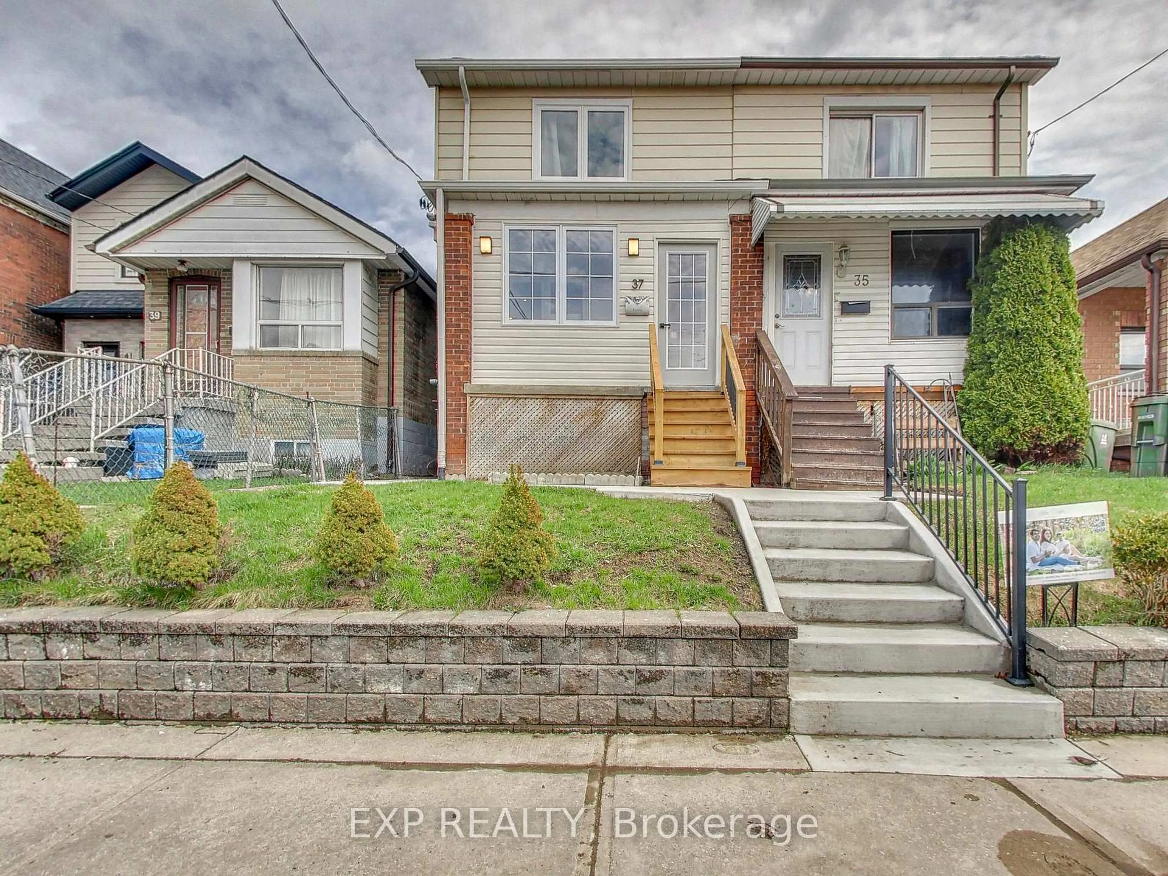 Home with brick exterior material, street for 37 Gilbert Ave, Toronto Ontario M6E 4W2