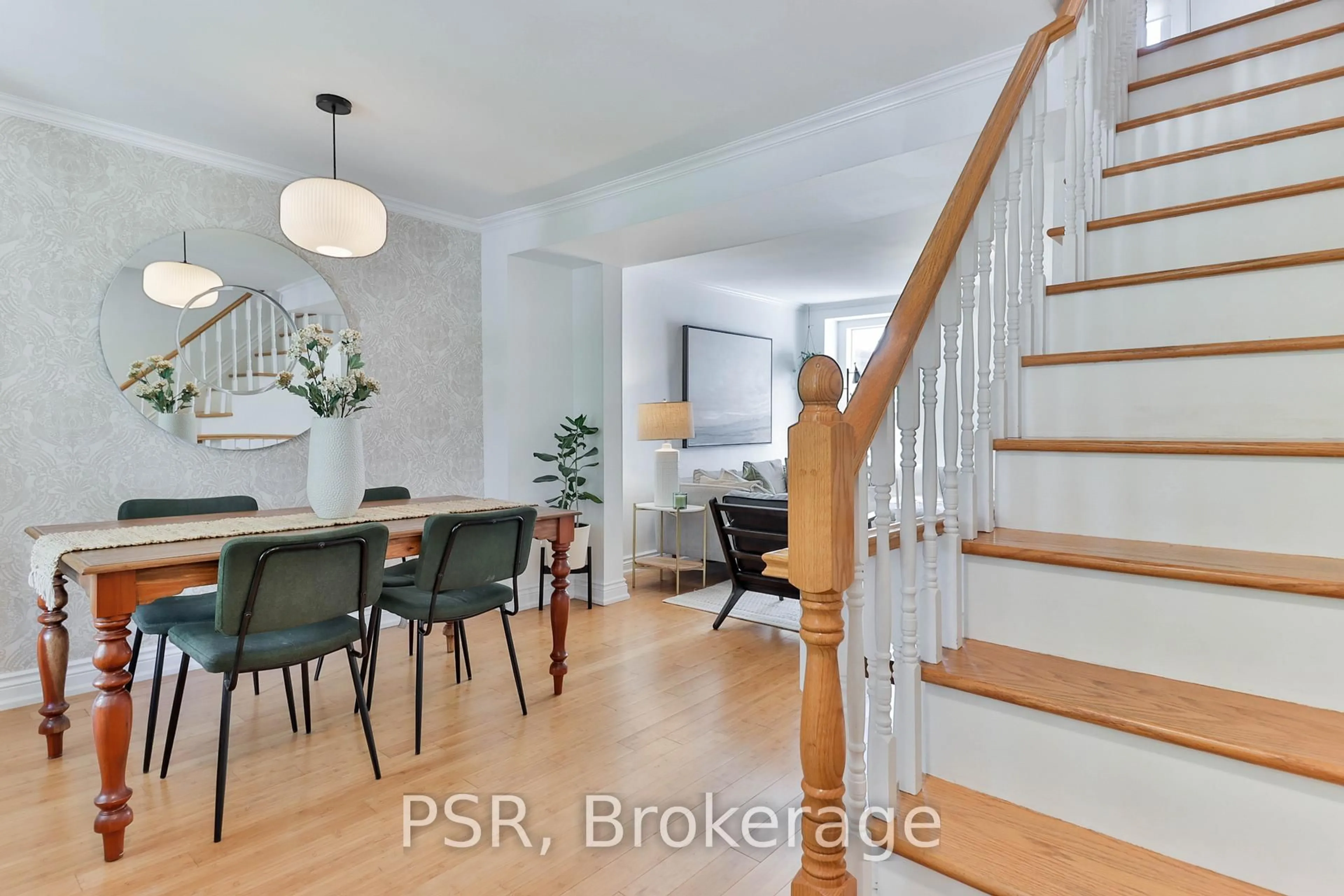 Unknown for 175 Maria St, Toronto Ontario M6P 1W5