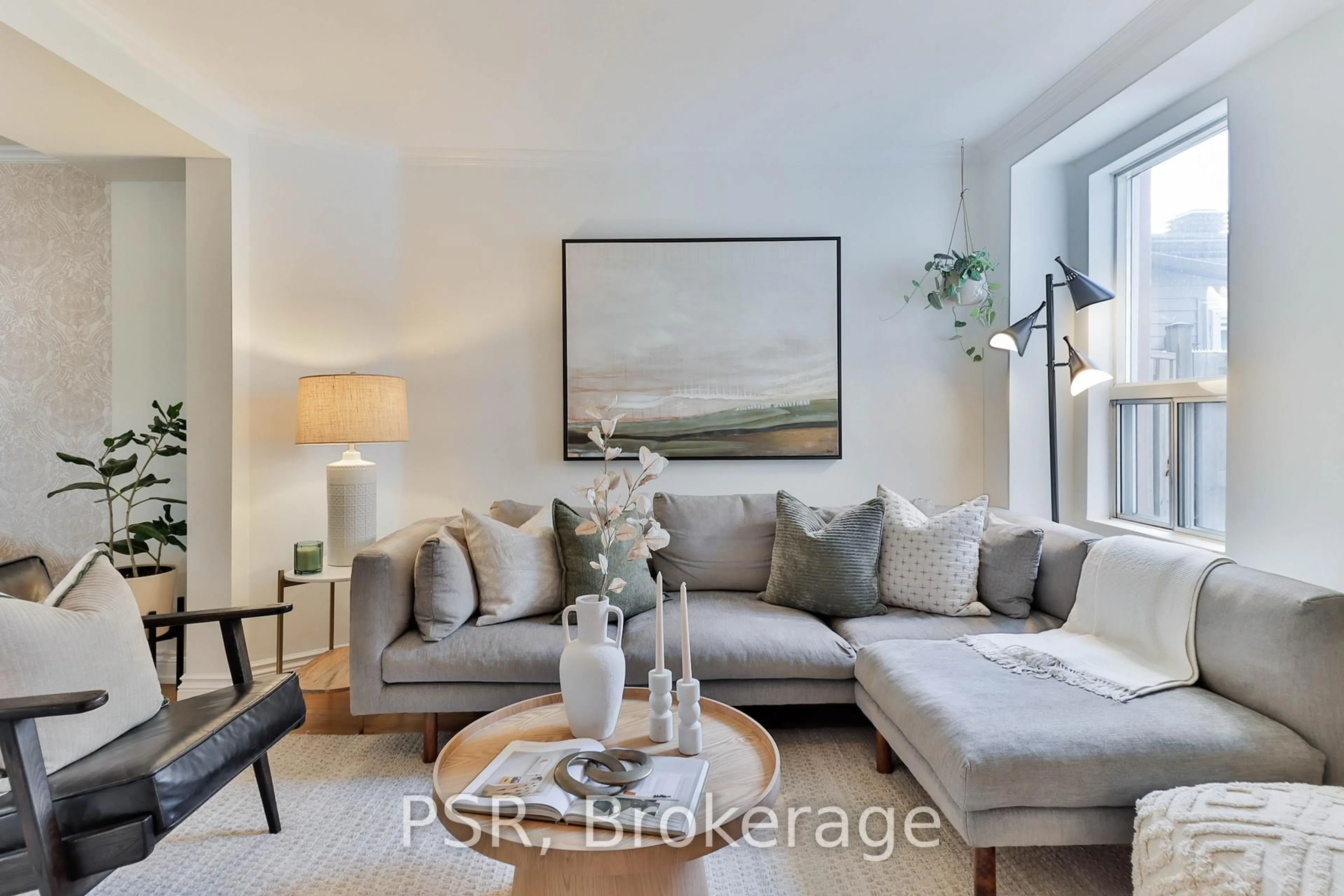 Living room with furniture, unknown for 175 Maria St, Toronto Ontario M6P 1W5