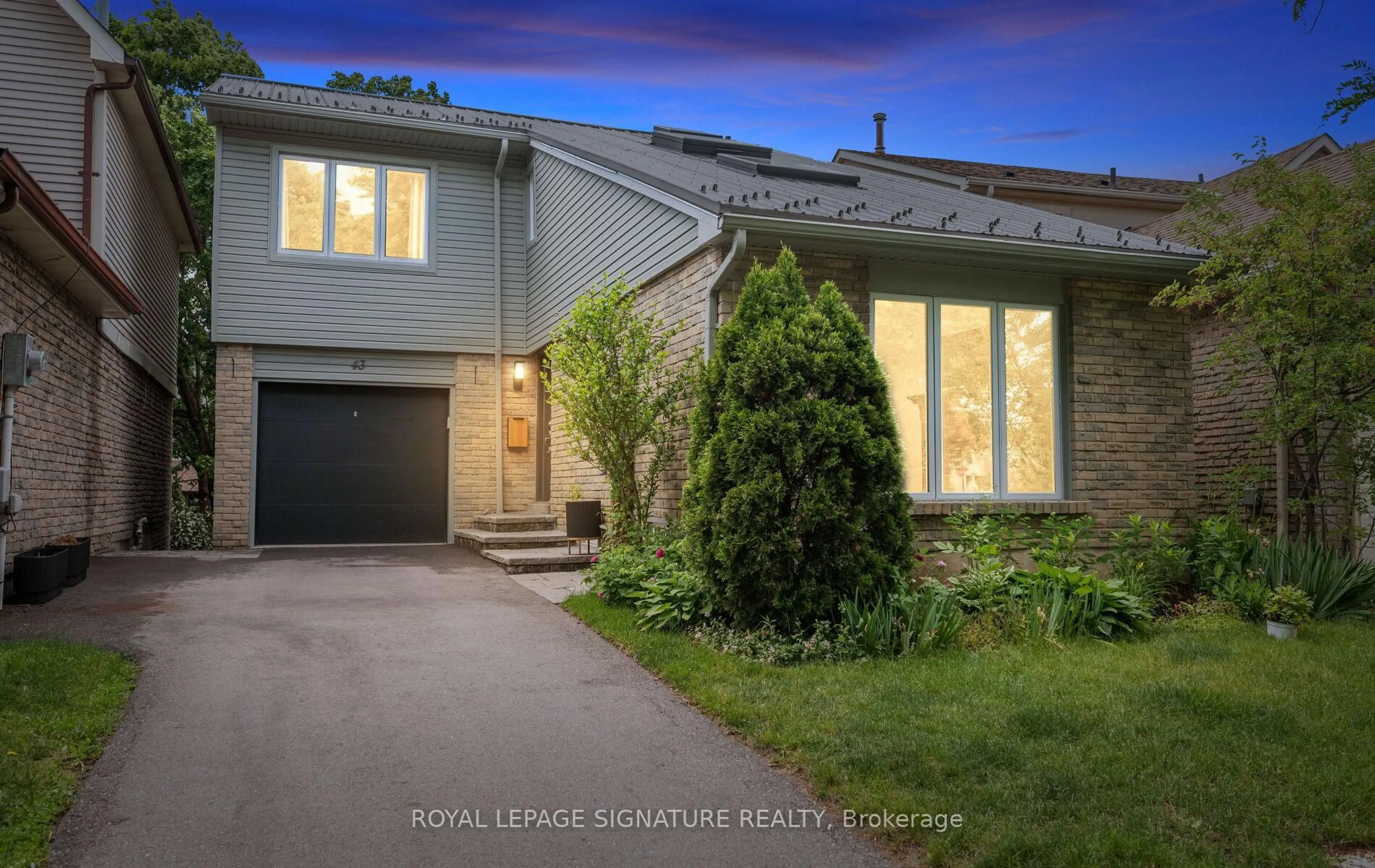 Unknown for 43 Hellensfield Cres, Toronto Ontario M9C 5E5