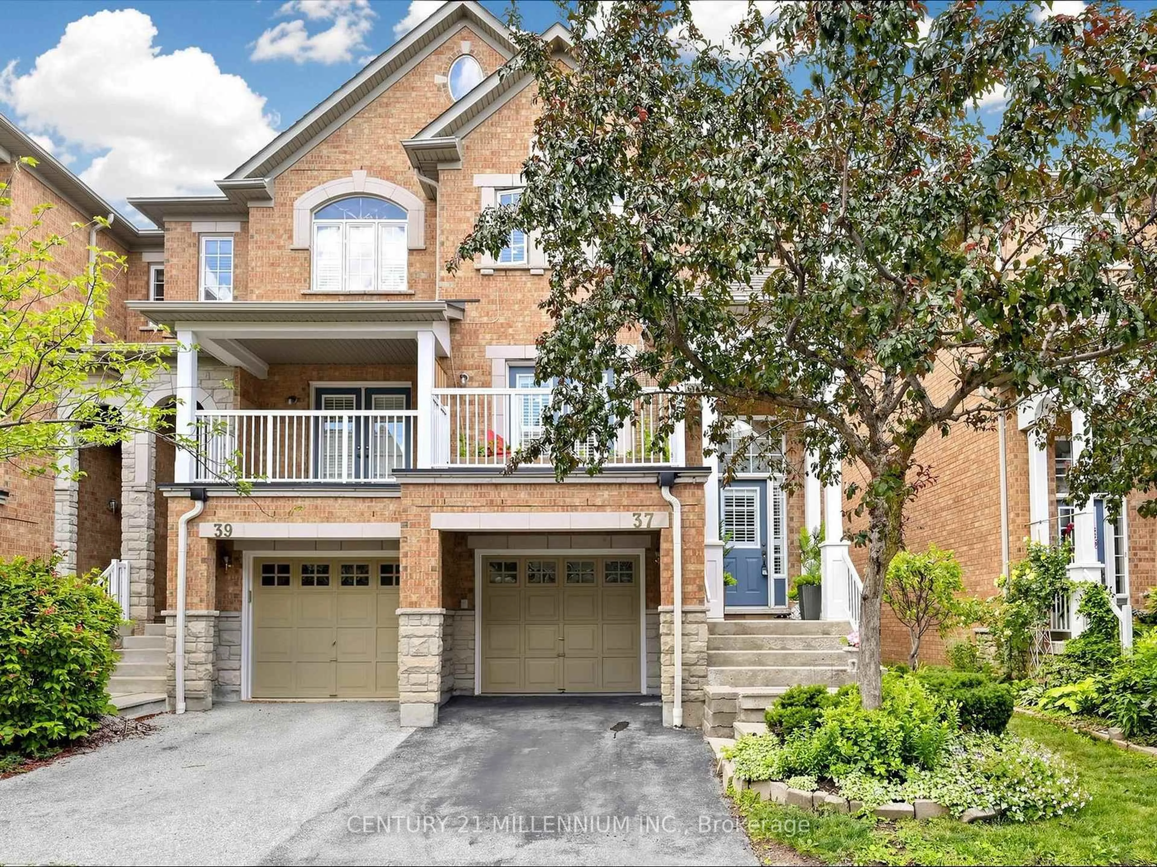 Home with brick exterior material, street for 601 Shoreline Dr #37, Mississauga Ontario L5B 4K7