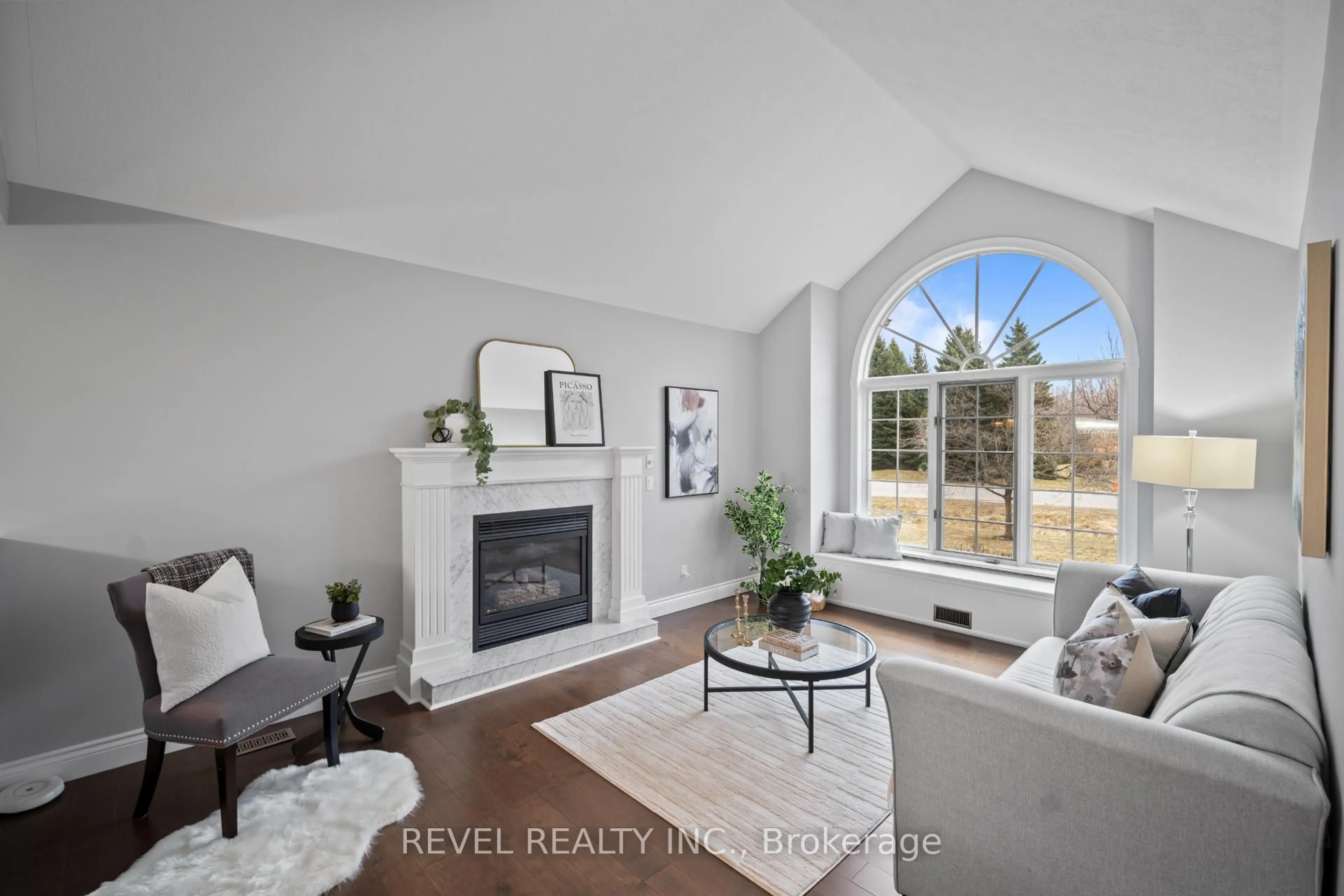 Living room with furniture, unknown for 2255 Mohawk Tr, Milton Ontario L0P 1B0