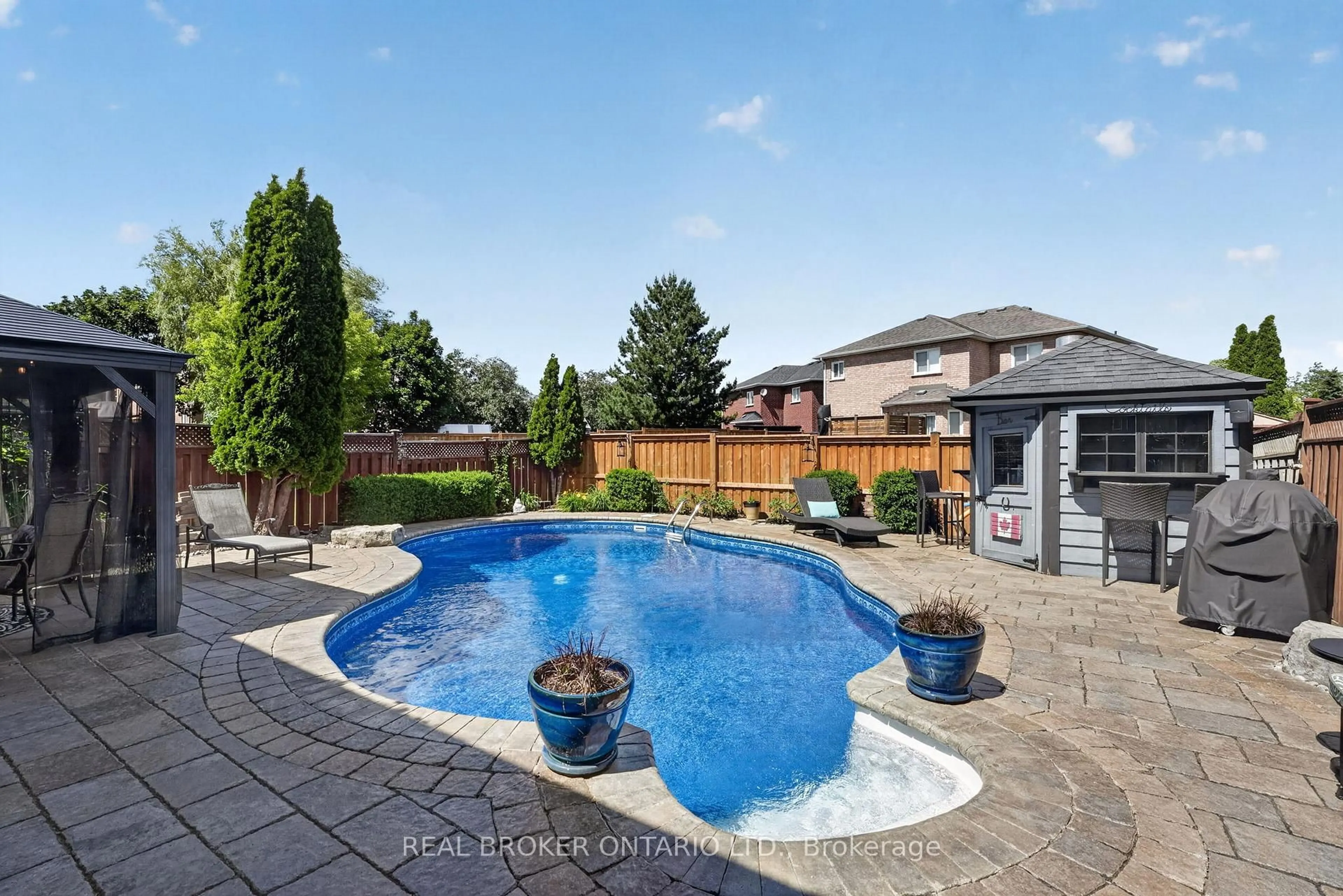 Pool for 74 Harley Ave, Halton Hills Ontario L7G 5R8