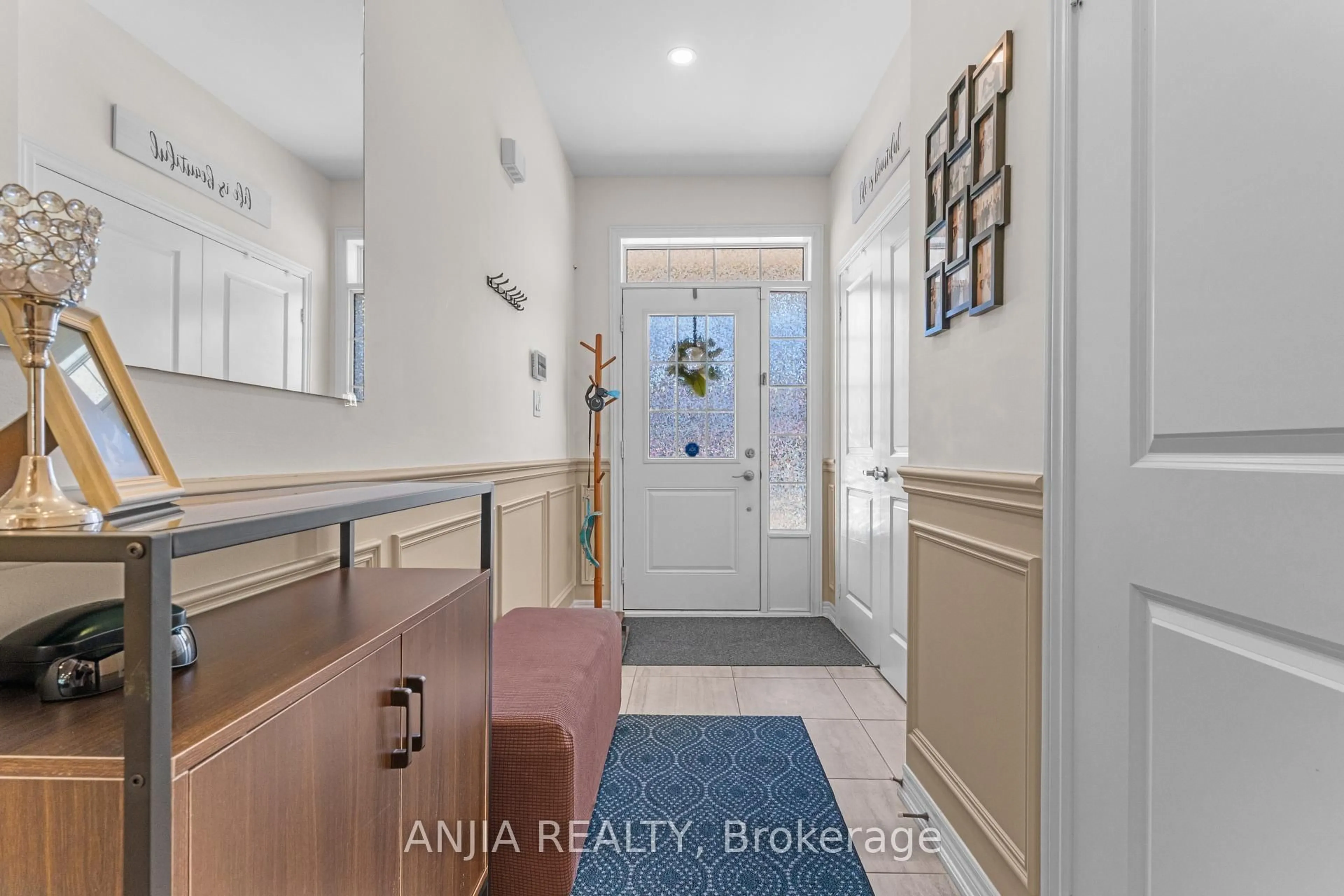 Indoor entryway for 24 Morra Ave, Caledon Ontario L7E 4K5