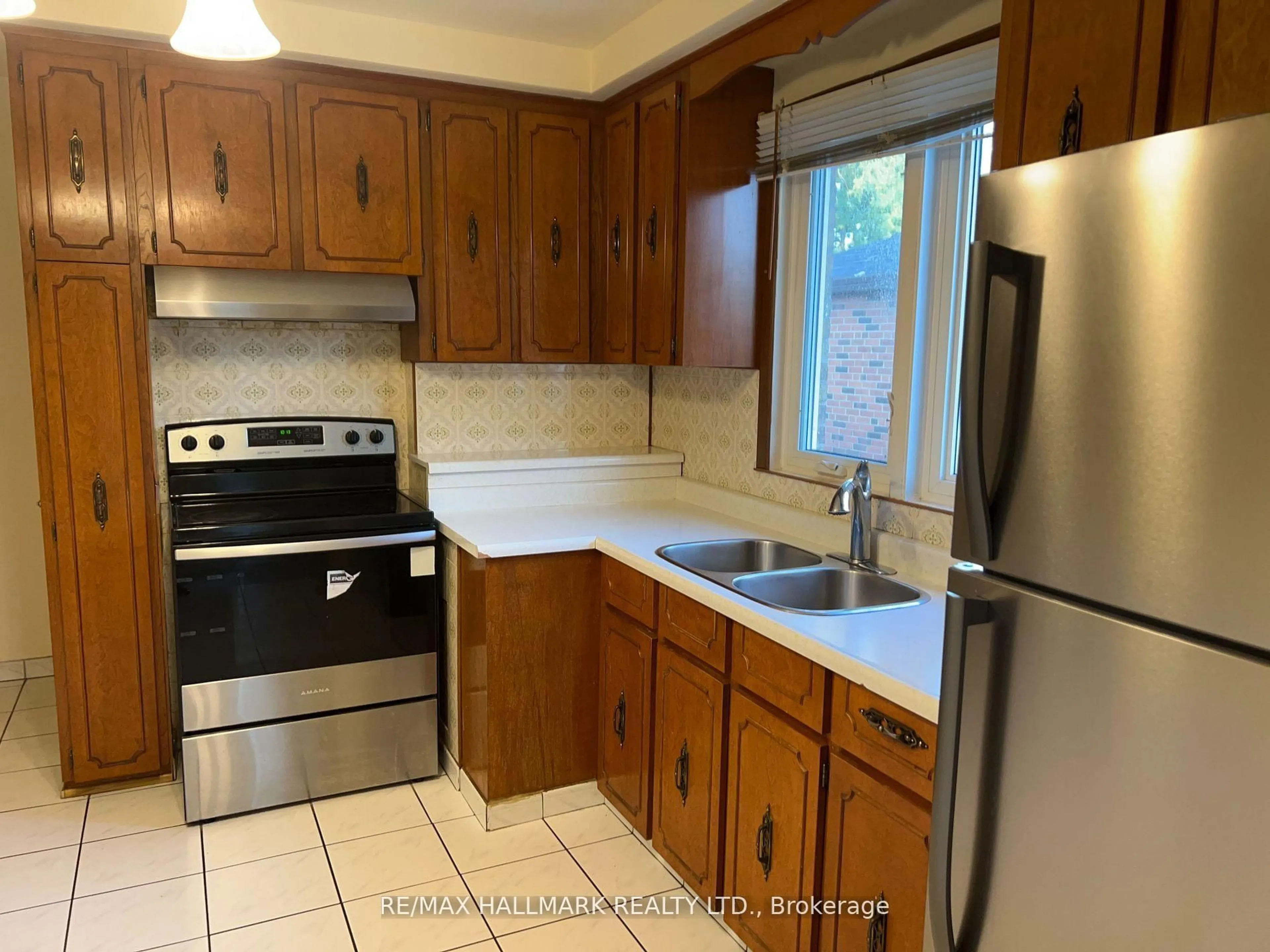 Standard kitchen, unknown for 9 Macleod St, Toronto Ontario M6L 2M7