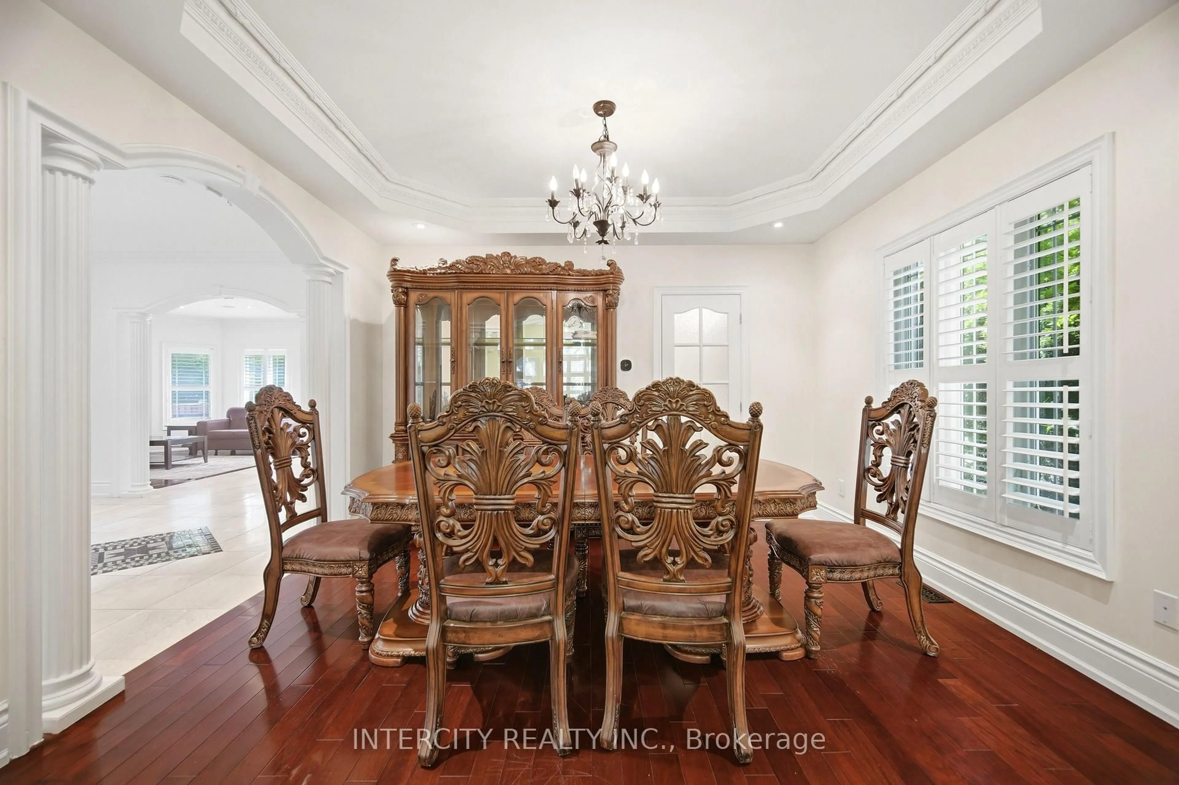 Dining room, wood/laminate floor for 25 Lockheed Blvd, Toronto Ontario M9P 2H5