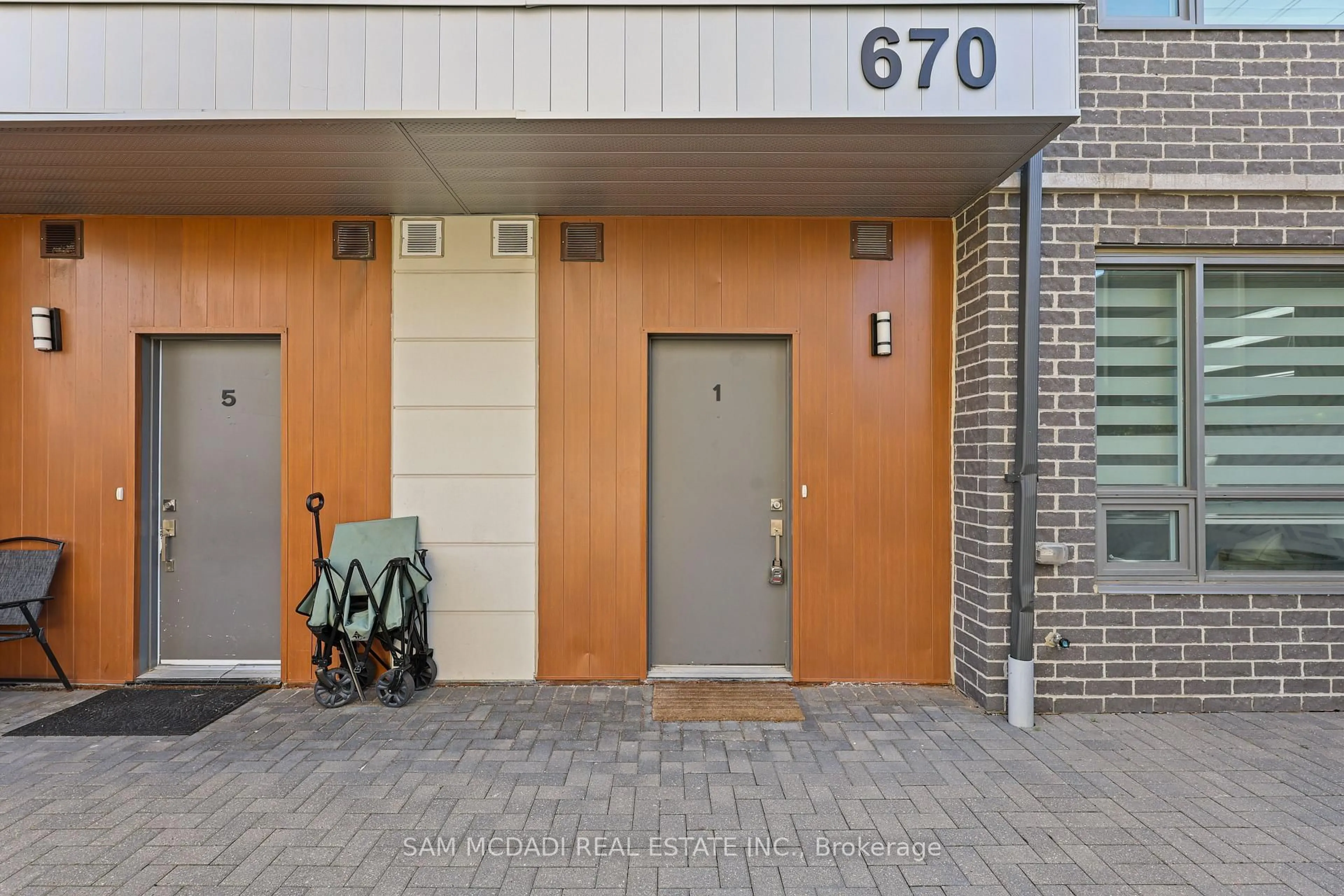 Unknown for 670 Atwater Ave #1, Mississauga Ontario L5G 0B6