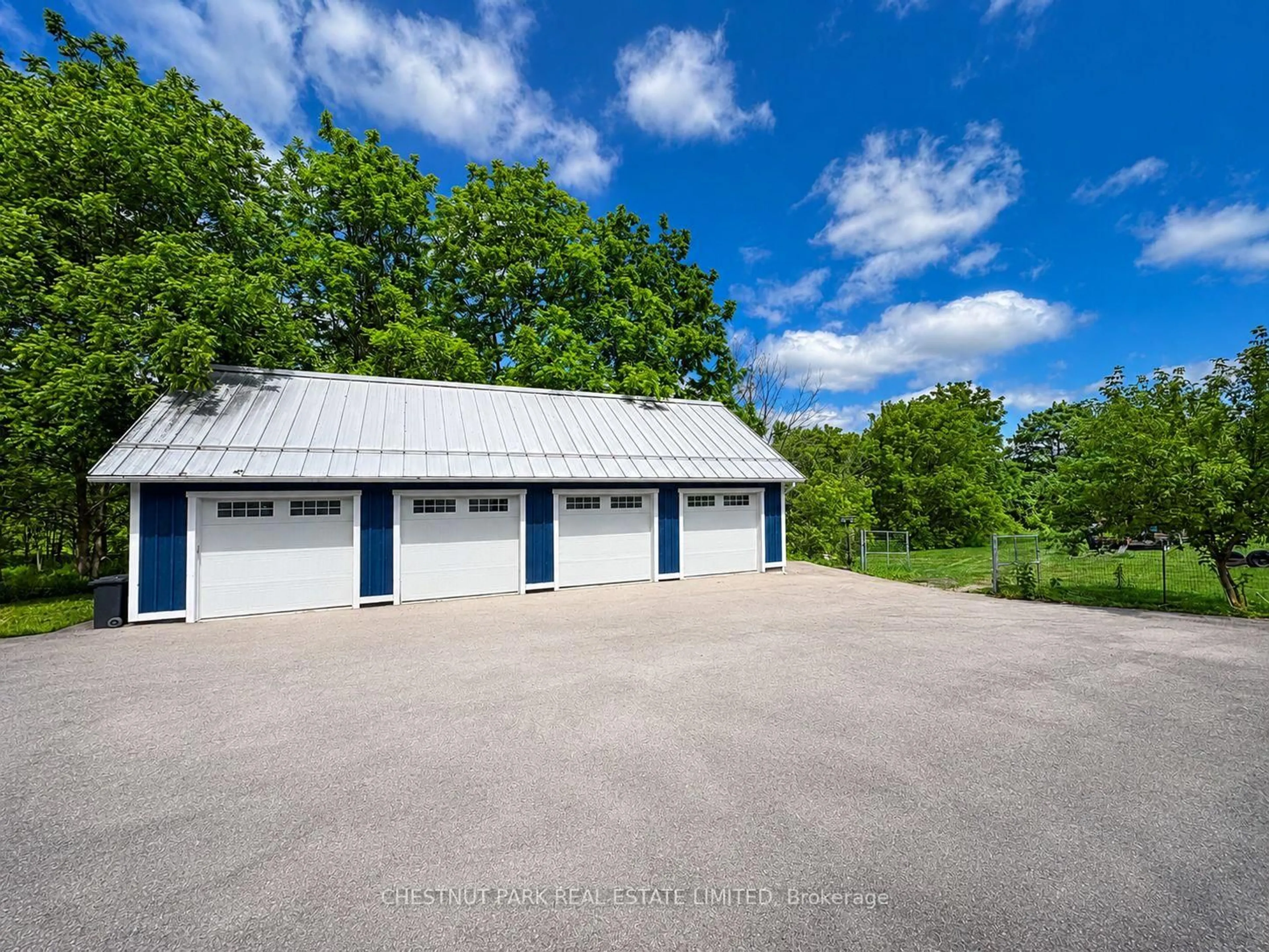 Indoor garage for 6115 Guelph Line, Burlington Ontario L7P 0A6