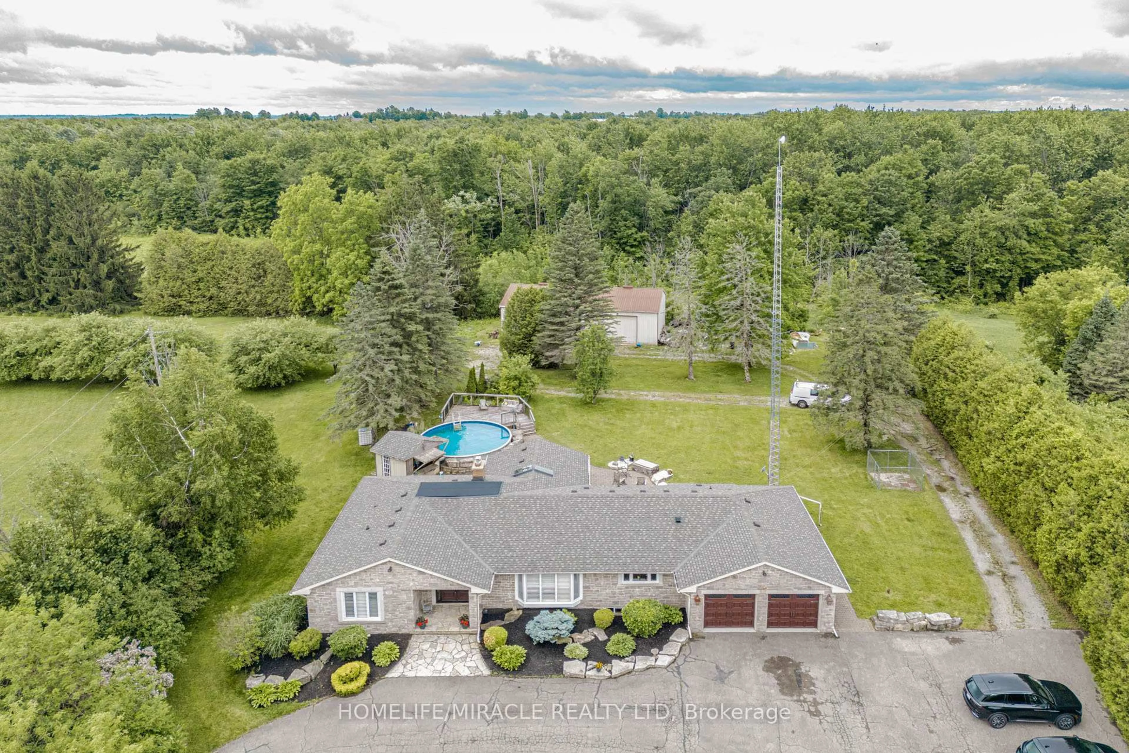 A pic from outside/outdoor area/front of a property/back of a property/a pic from drone, water/lake/river/ocean view for 11948 Dublin Line, Halton Hills Ontario L7J 2M1