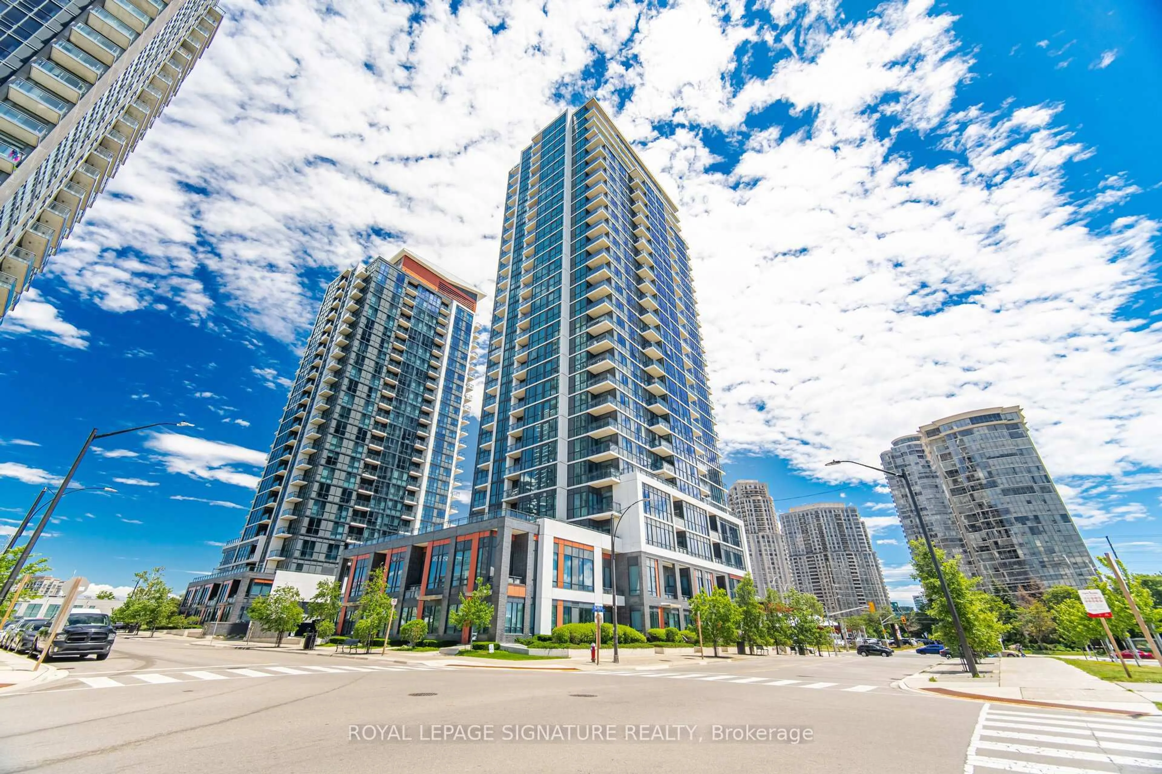 Patio, unknown for 75 Eglinton Ave #2006, Mississauga Ontario L5R 0E5