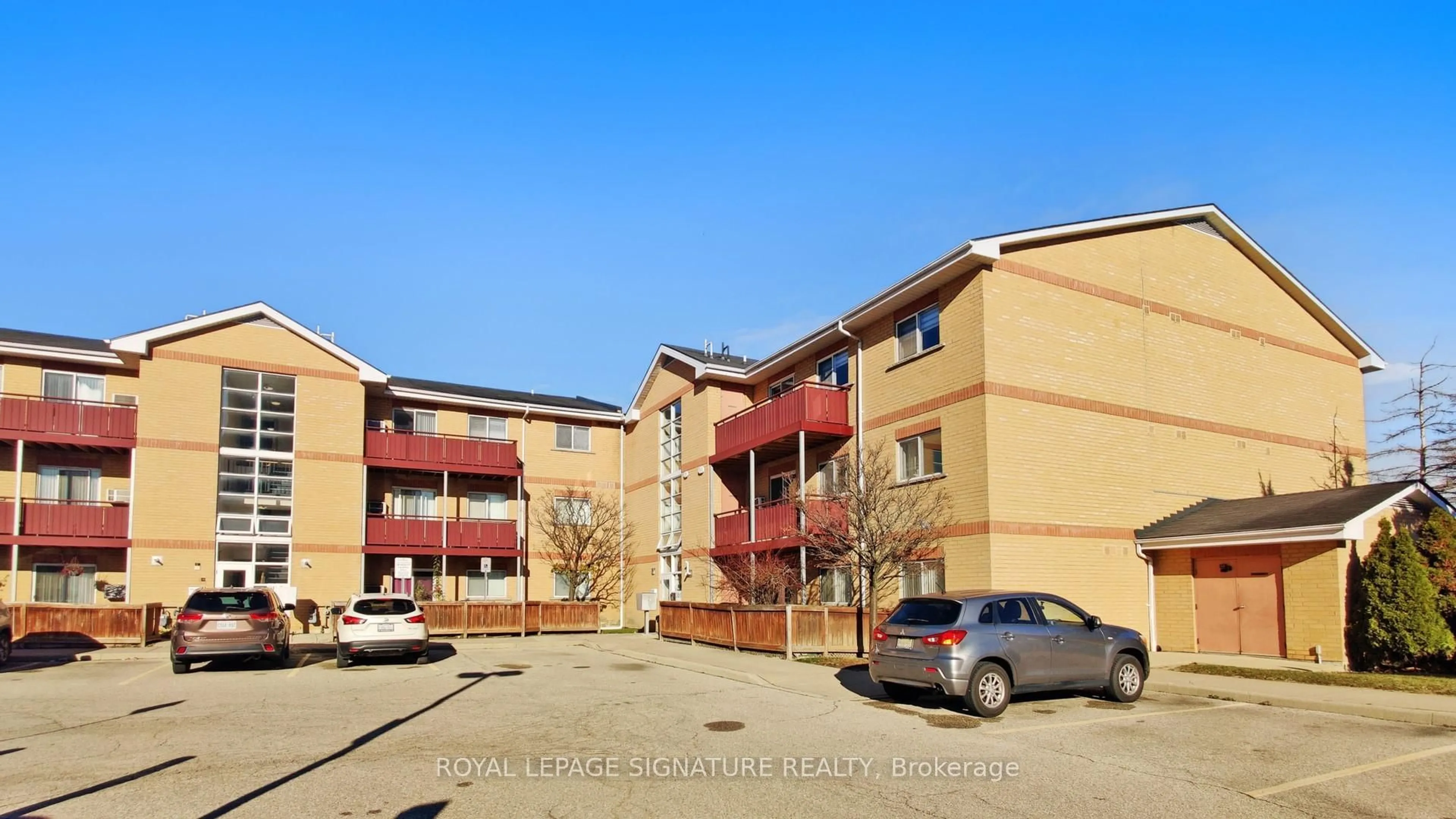 Patio, unknown for 211 Forum Dr #103B, Mississauga Ontario L4Z 4C1