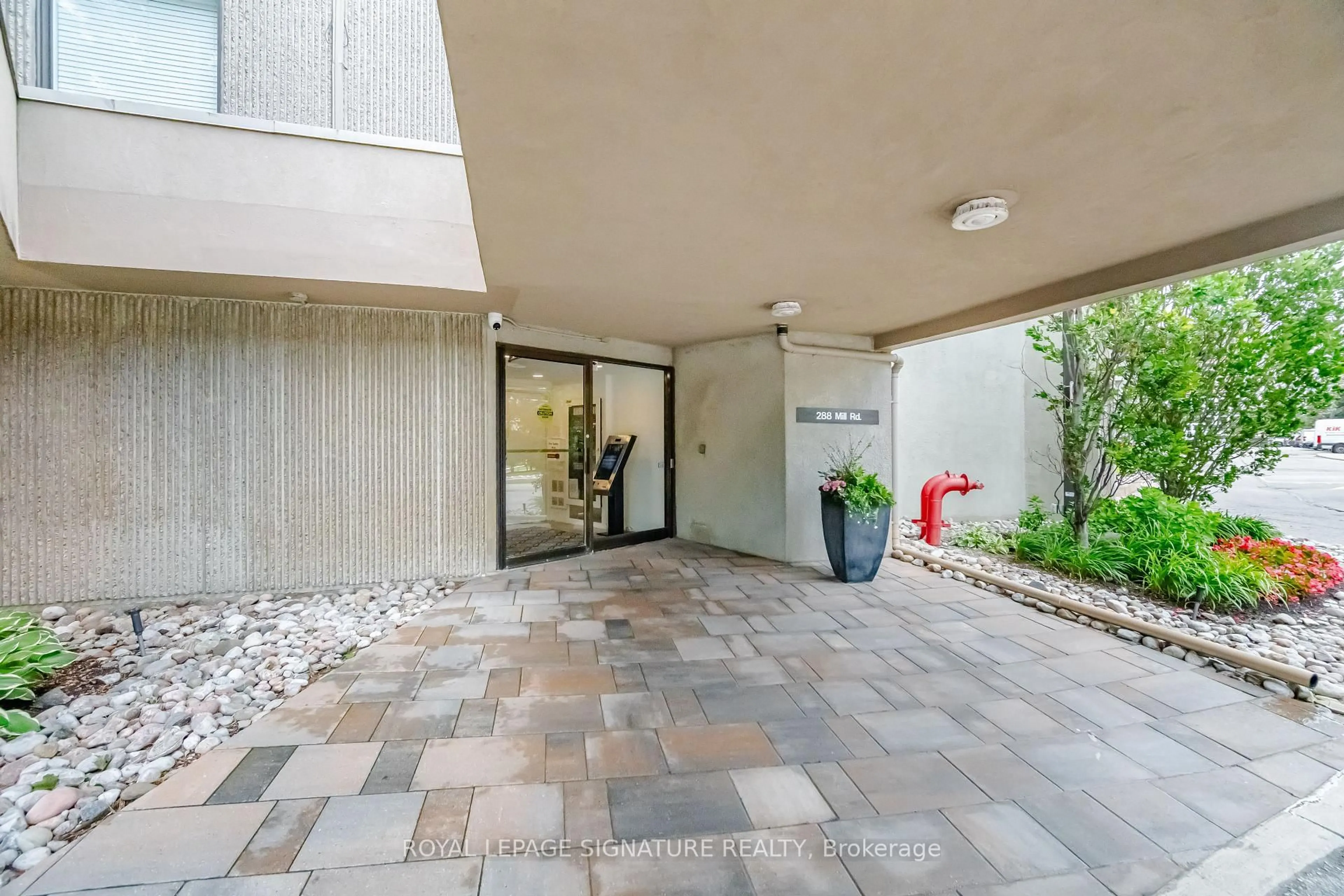 Unknown for 288 Mill Rd #D20, Toronto Ontario M9C 4X7