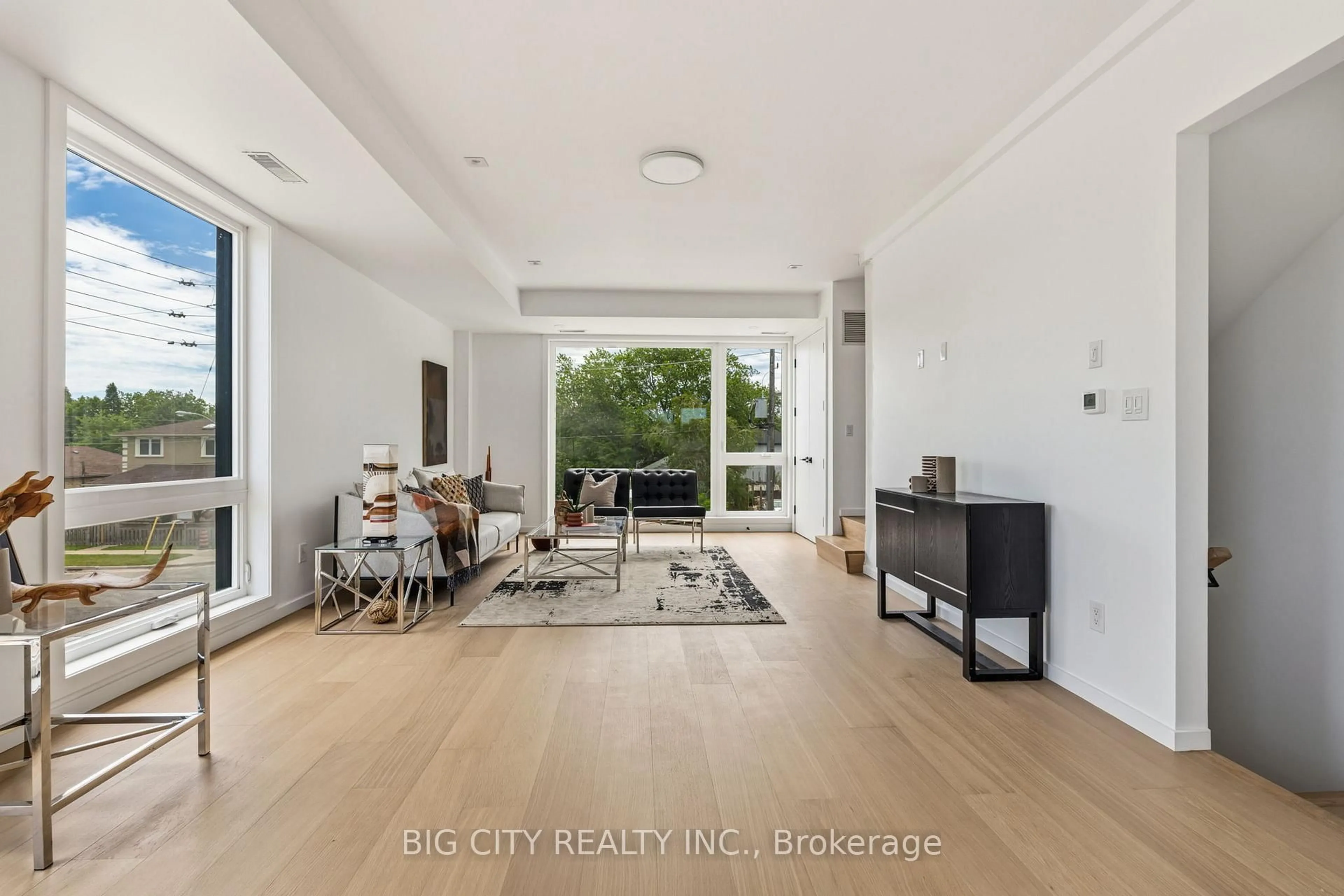 Unknown for 276 Lanor Ave #3, Toronto Ontario M8W 2P9
