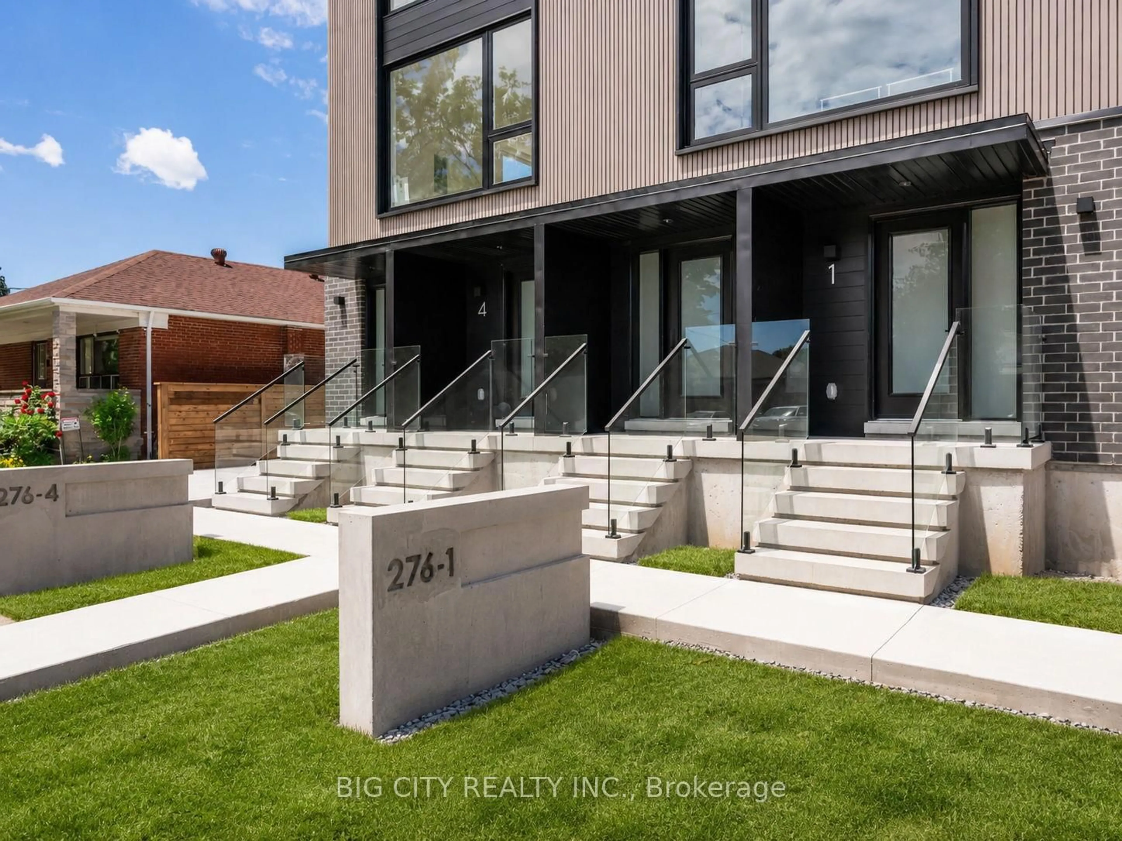 Unknown for 276 Lanor Ave #1, Toronto Ontario M8W 2P9