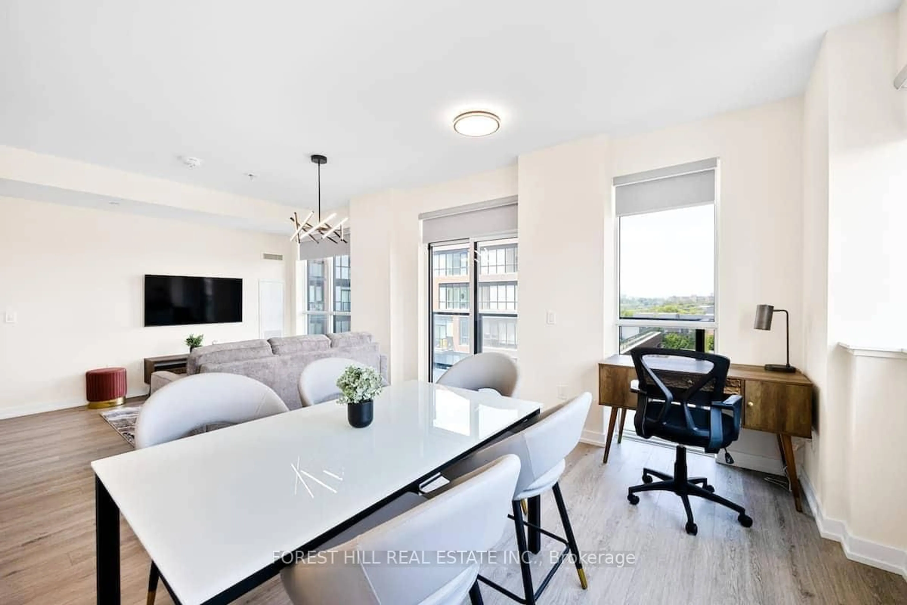 Unknown for 2300 ST CLAIR Ave #709, Toronto Ontario M6N 0B3