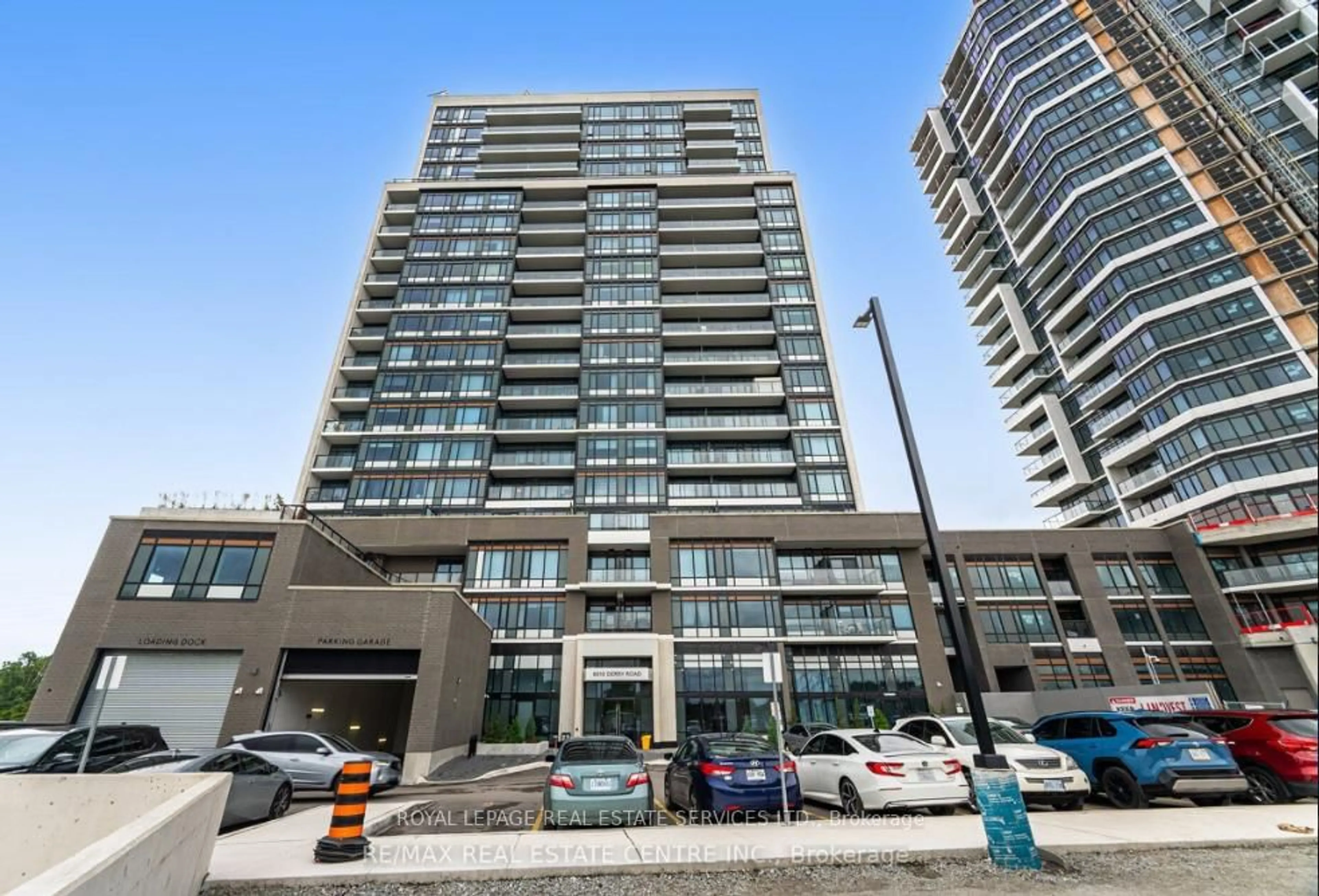 Patio, building for 8010 Derry Rd #306, Milton Ontario L9T 9N3