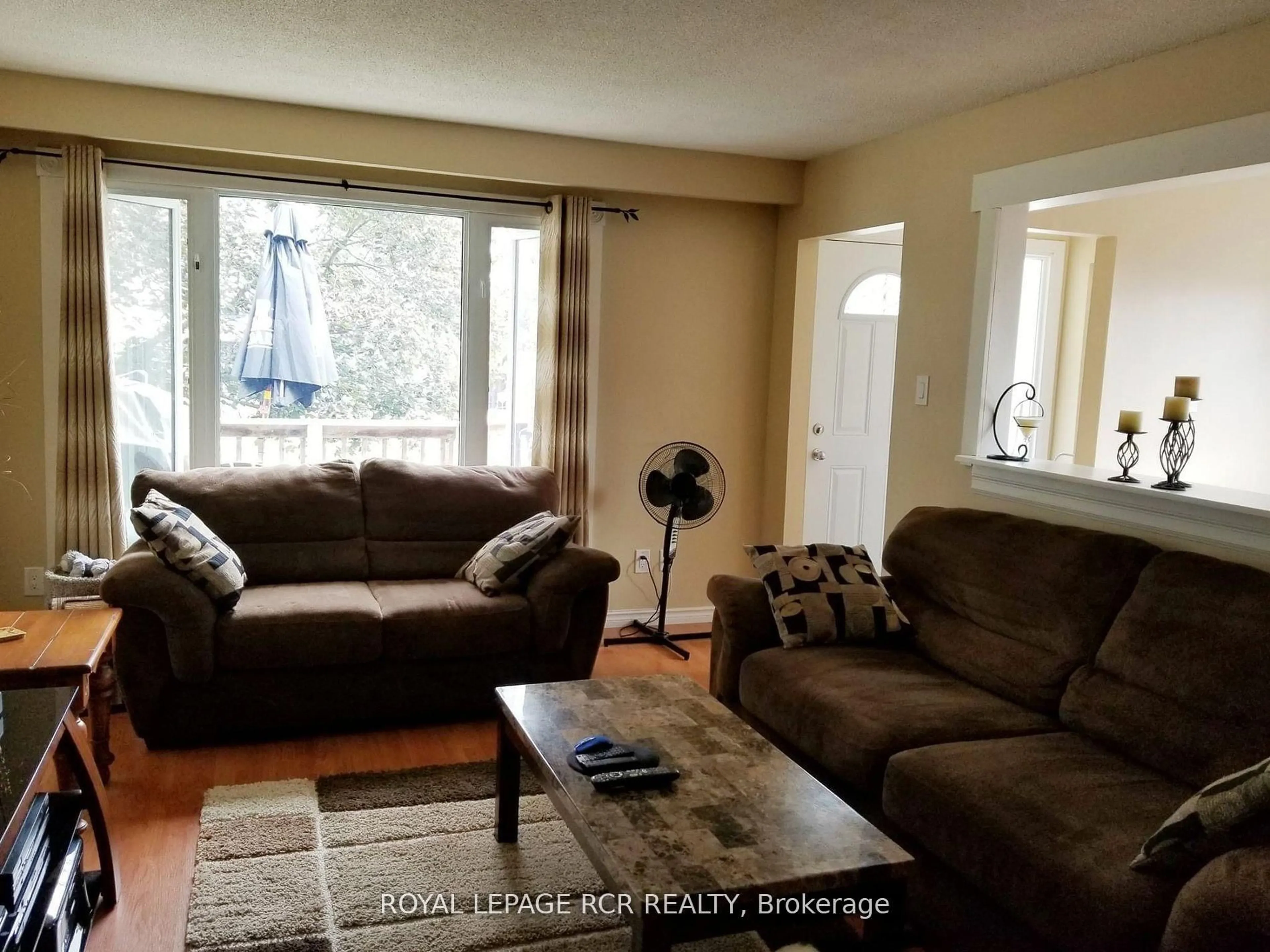 Living room with furniture, unknown for 66 Burbank Cres, Orangeville Ontario L9W 3E7