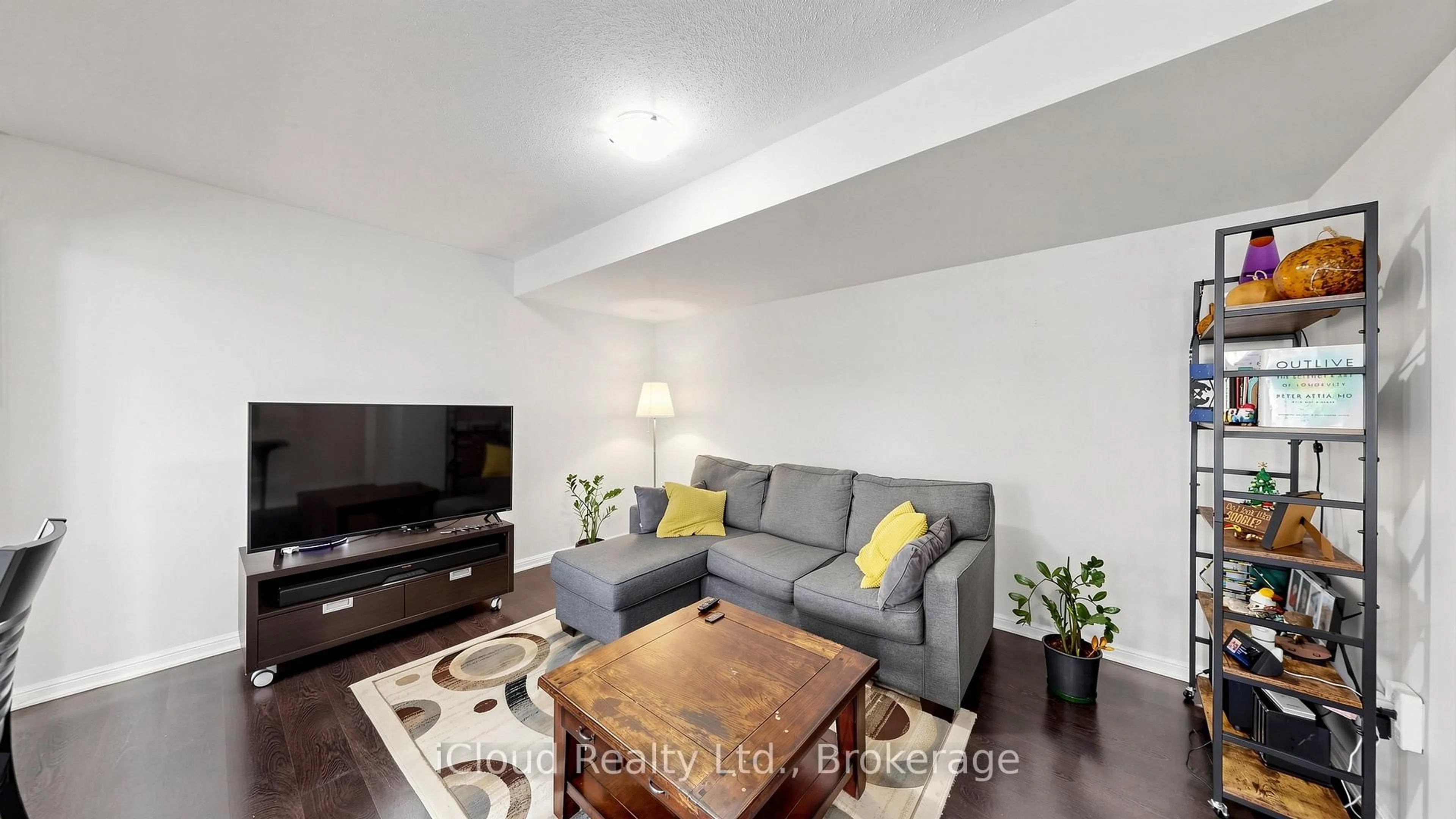 Living room with furniture, wood/laminate floor for 118 Baycliffe Cres, Brampton Ontario L7A 3Z4