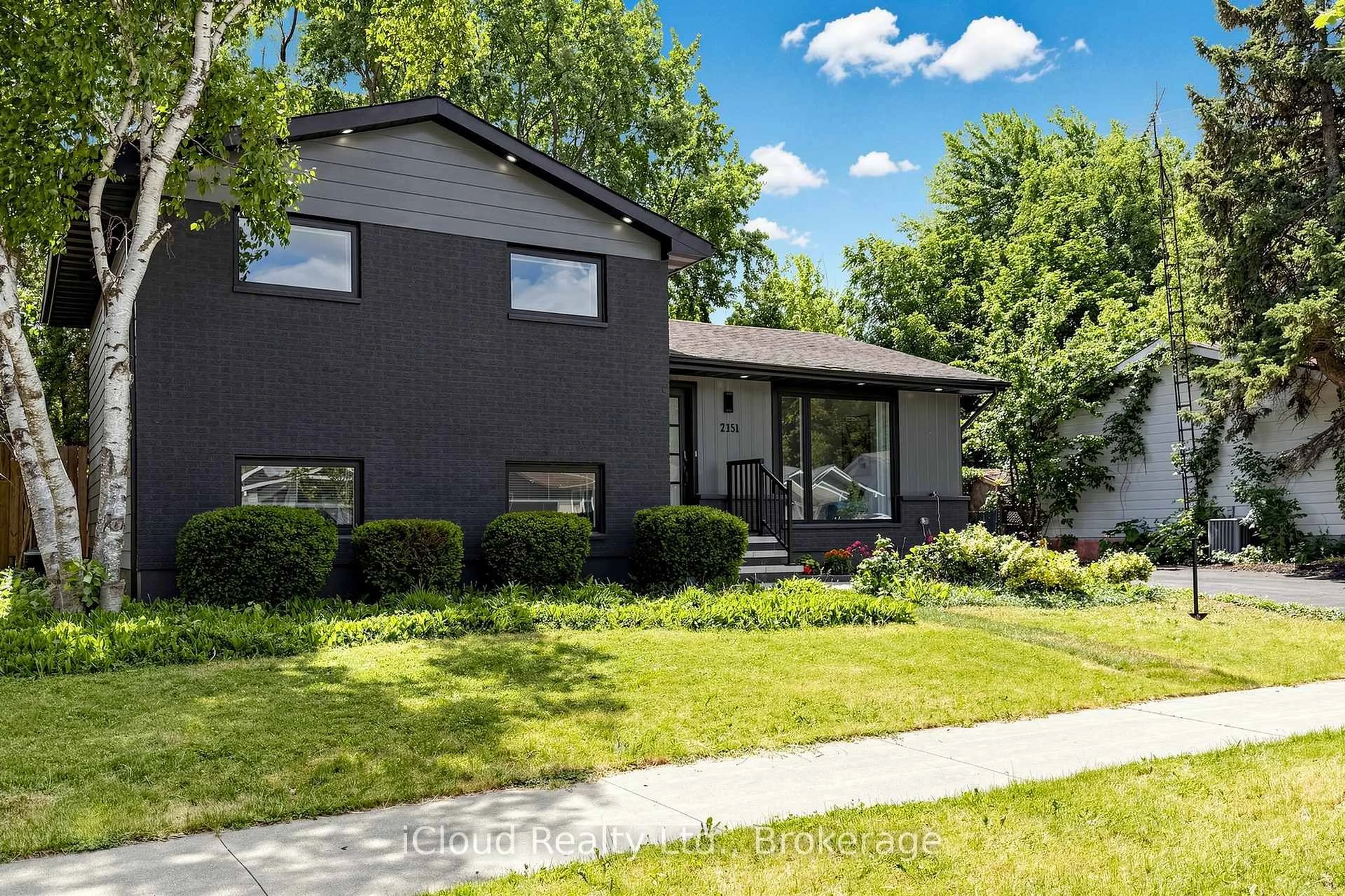 Home with vinyl exterior material, street for 2151 Falmouth Terr, Burlington Ontario L7P 1Y3