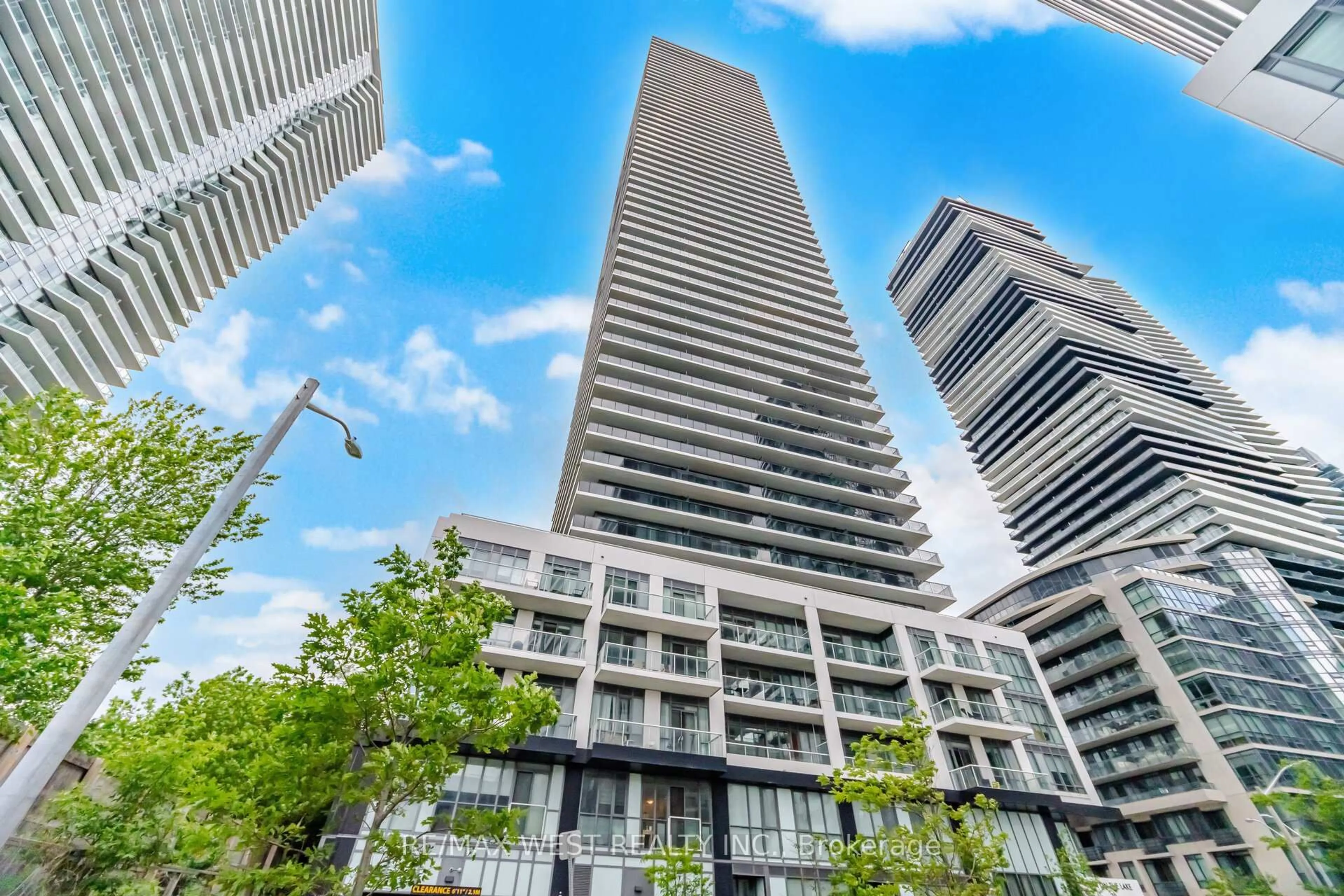 A pic from outside/outdoor area/front of a property/back of a property/a pic from drone, city buildings view from balcony for 70 Annie Craig Dr #2006, Toronto Ontario M8V 0G2
