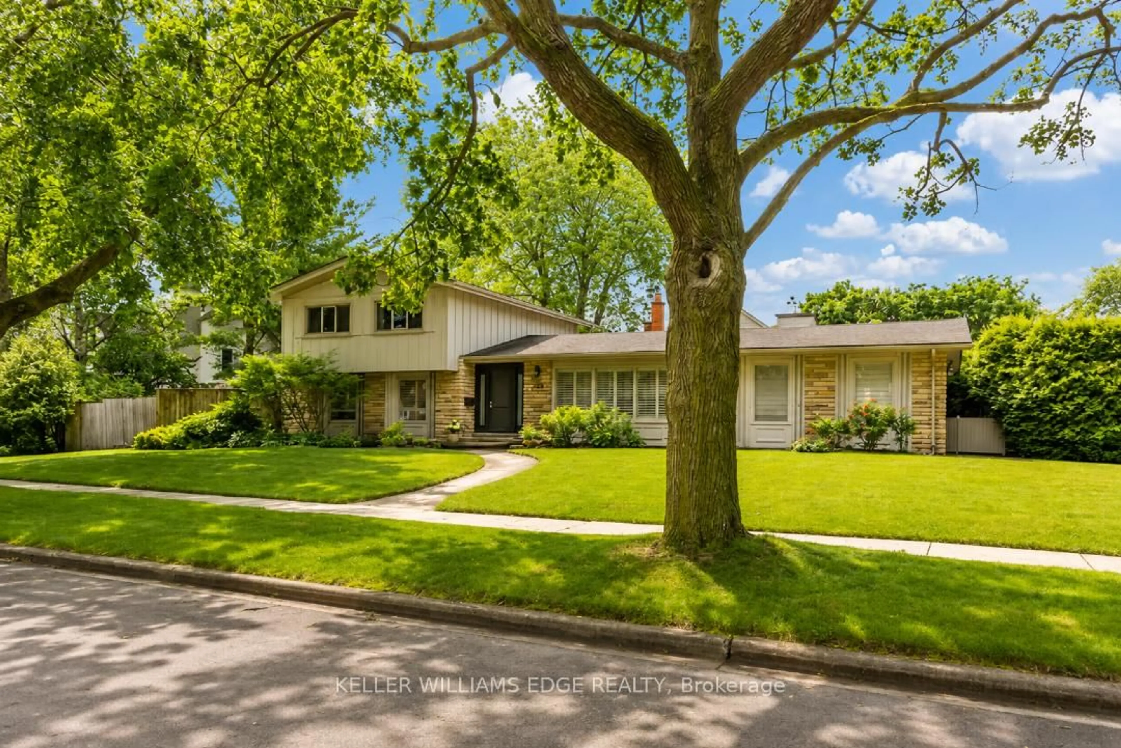 Home with vinyl exterior material, street for 280 Penn Dr, Burlington Ontario L7N 2B8