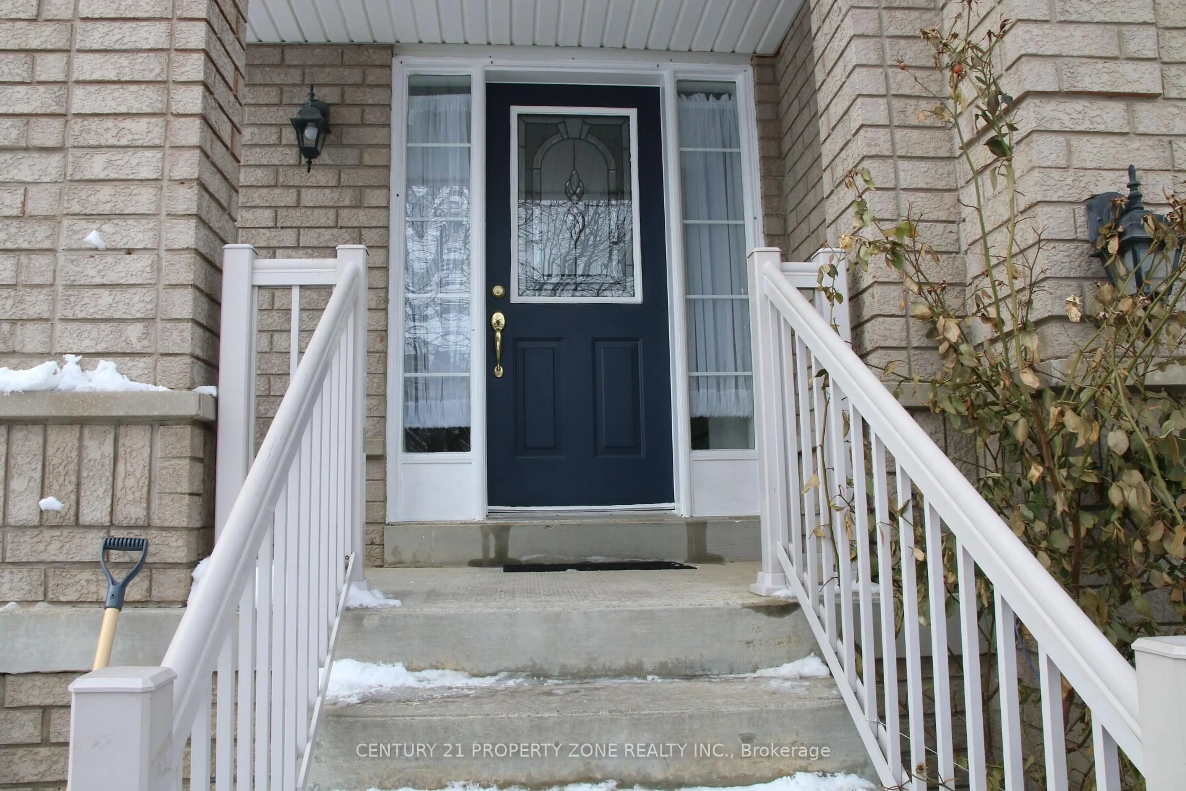 Indoor entryway for 24 Sweet Clover Cres, Brampton Ontario L6R 3A2