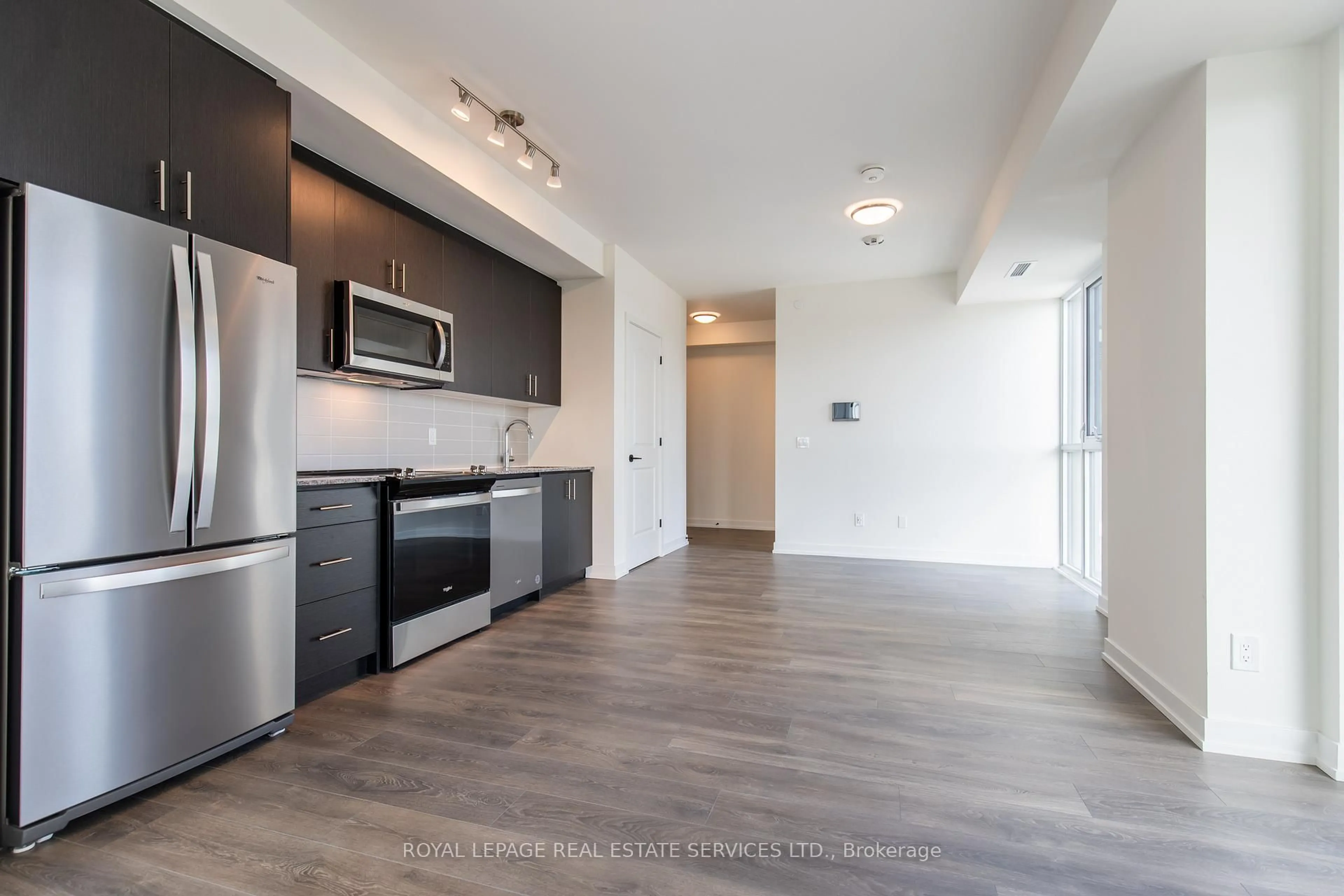 Standard kitchen, unknown for 335 Wheat Boom Dr #410, Oakville Ontario L6H 7Y1
