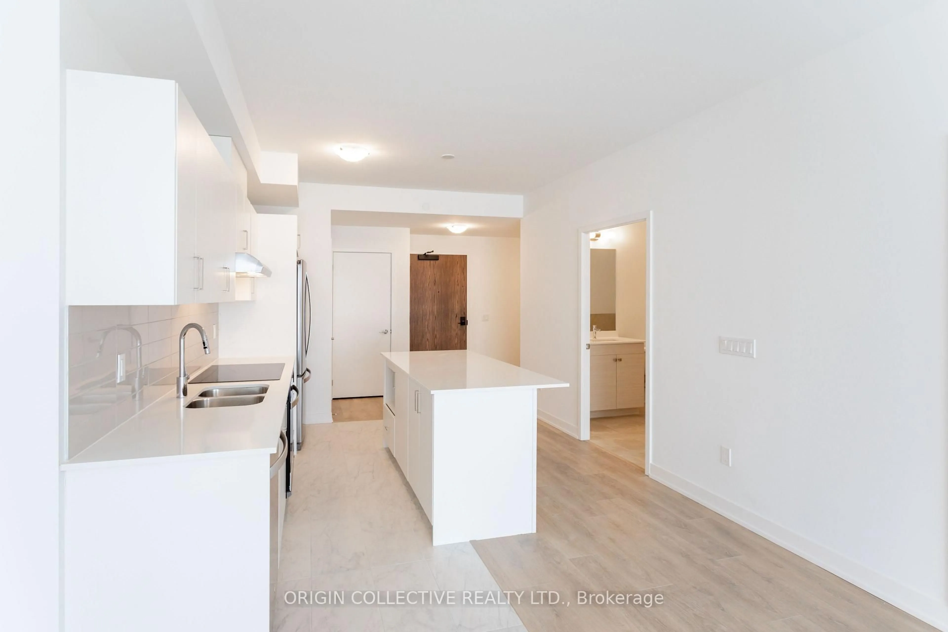 Unknown for 1035 Southdown Rd #605, Mississauga Ontario L5J 0A2