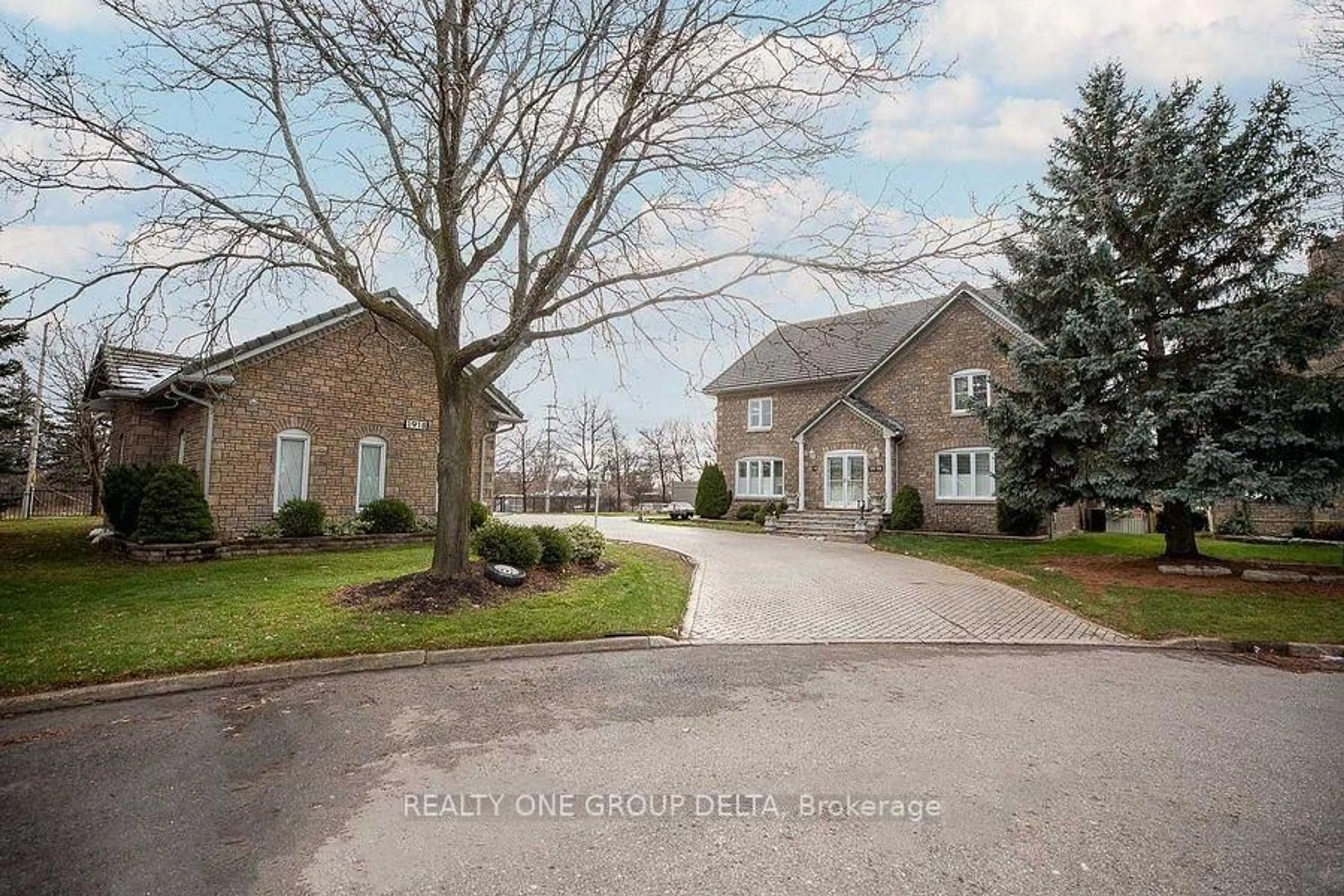 Unknown for 1918 Royal Credit Blvd, Mississauga Ontario L5M 4Y1