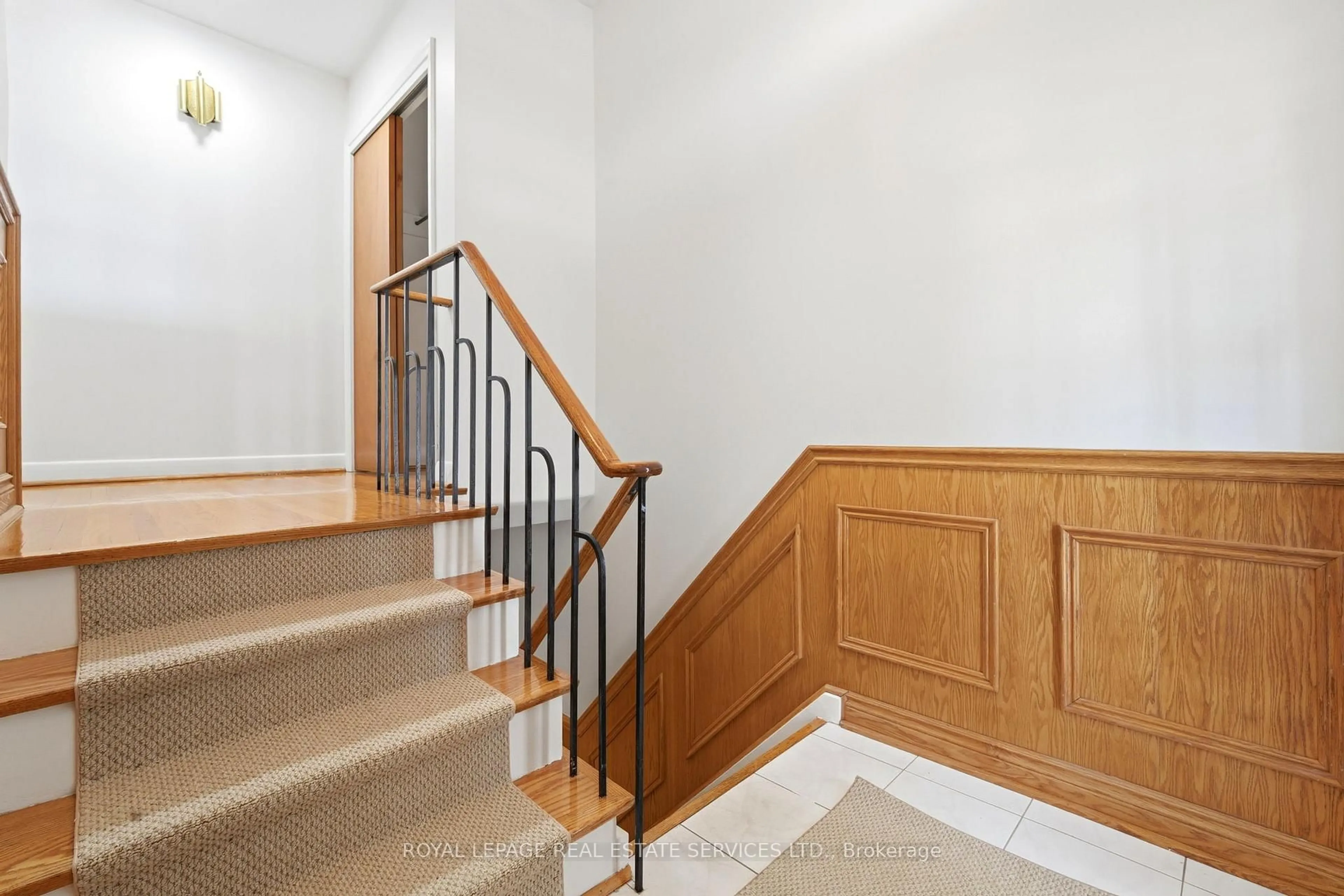 Unknown for 45 Poynter Dr, Toronto Ontario M9R 1L3