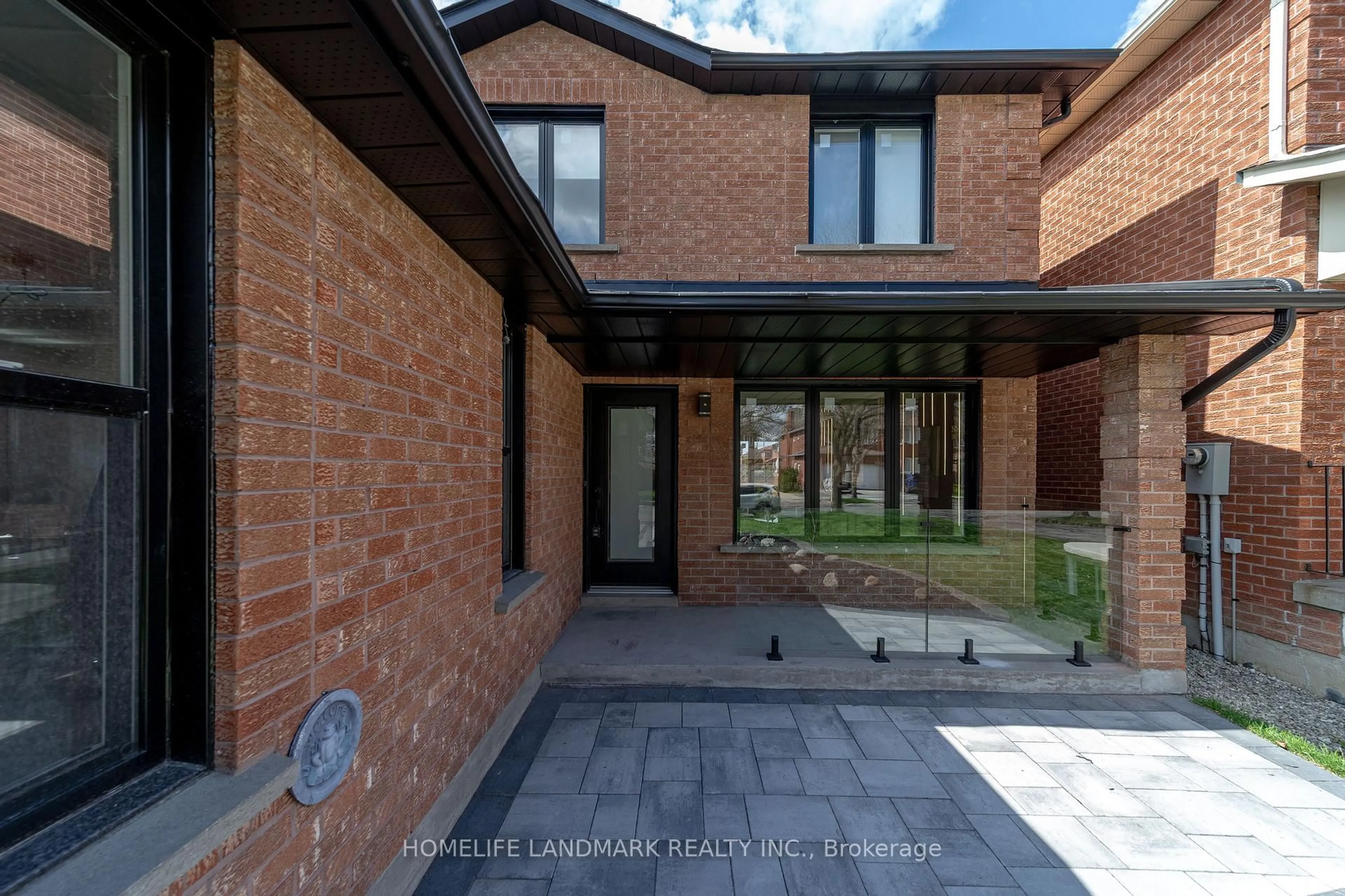 Home with brick exterior material, street for 224 Macedonia Cres, Mississauga Ontario L5B 3R8