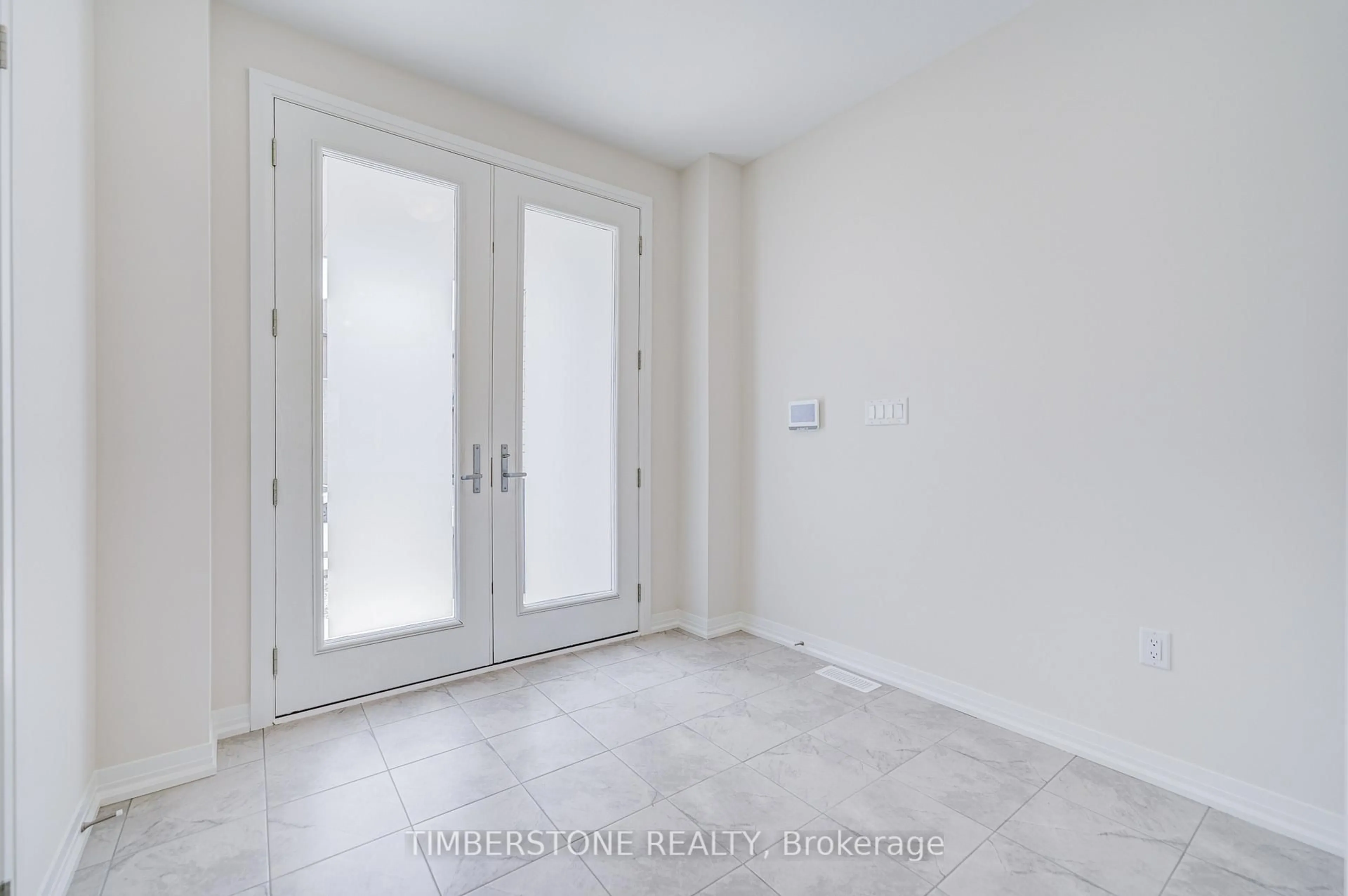 Indoor entryway for 41 Aveena Rd, Brampton Ontario L6P 4R8