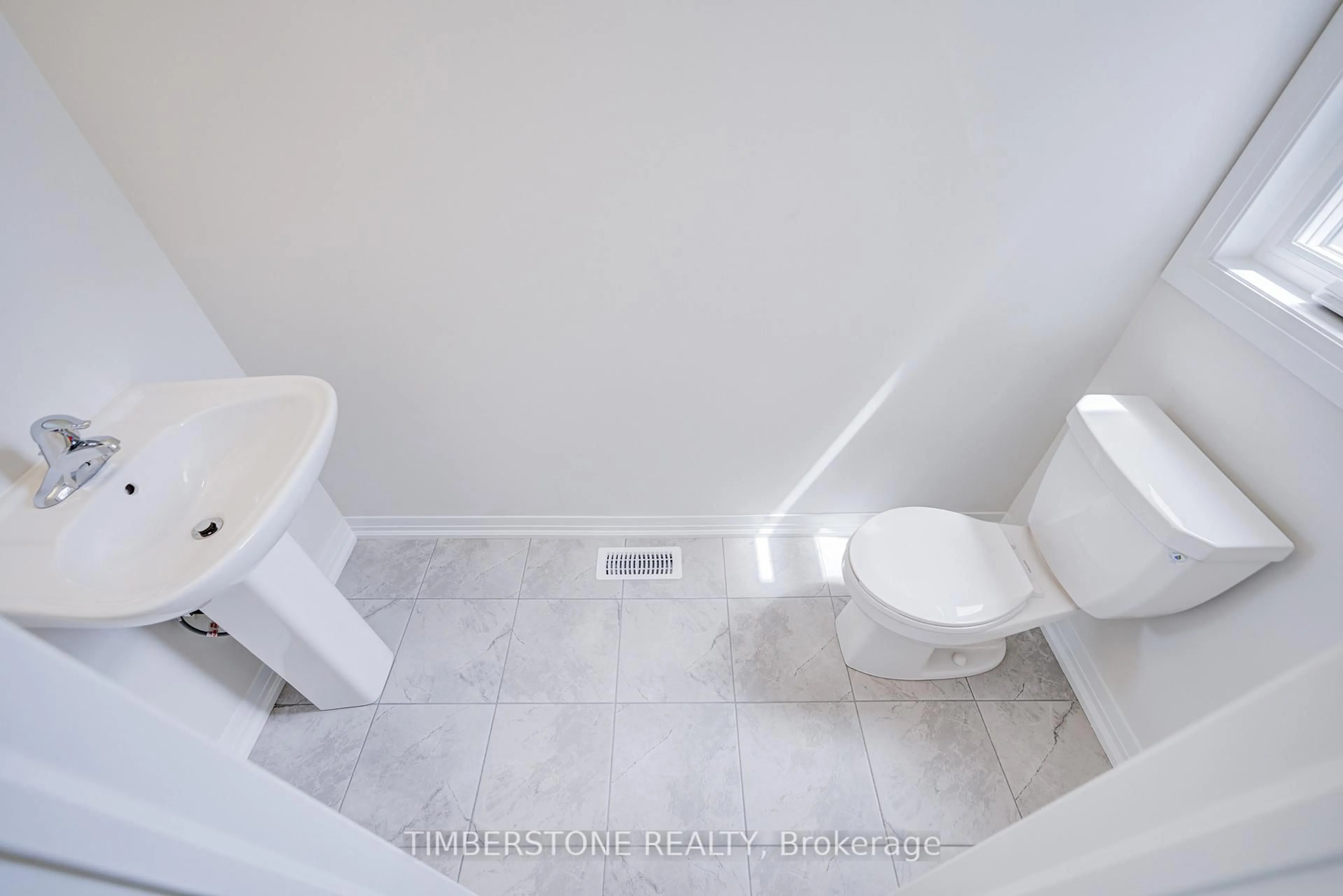 Contemporary bathroom, ceramic/tile floor for 41 Aveena Rd, Brampton Ontario L6P 4R8