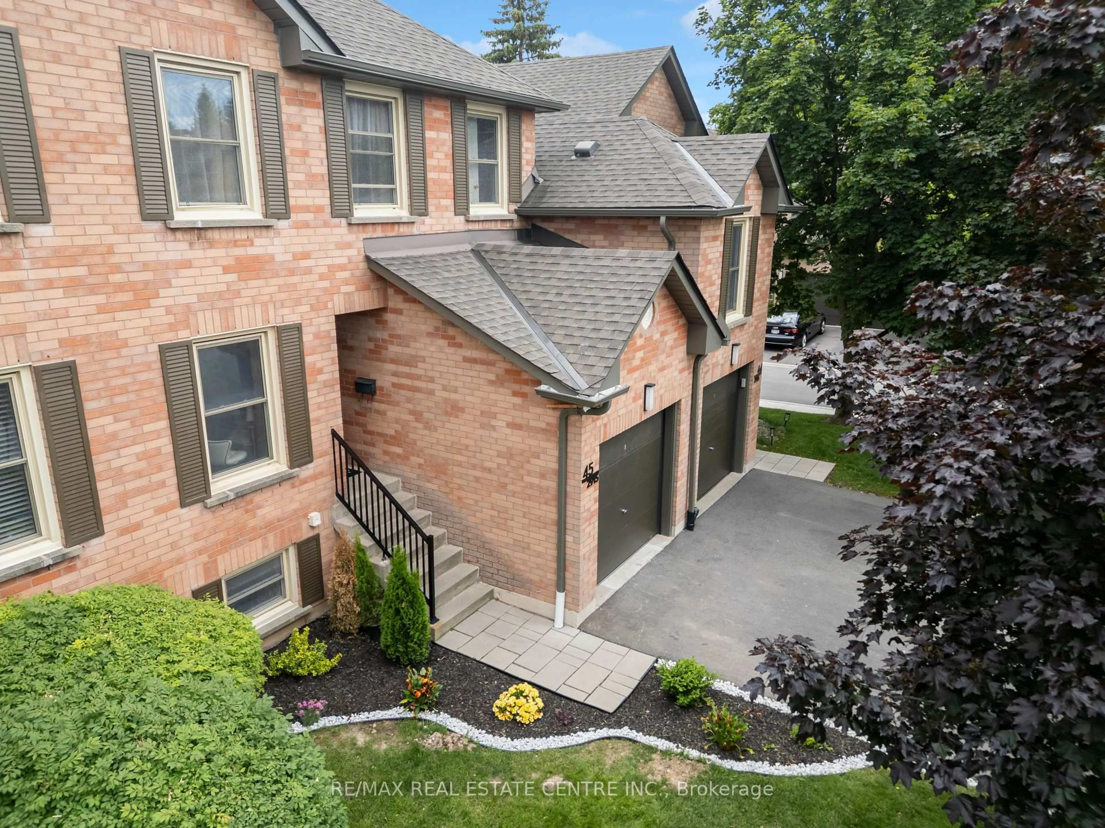 Home with brick exterior material, street for 2915 Headon Forest Dr #45, Burlington Ontario L7M 3Z6