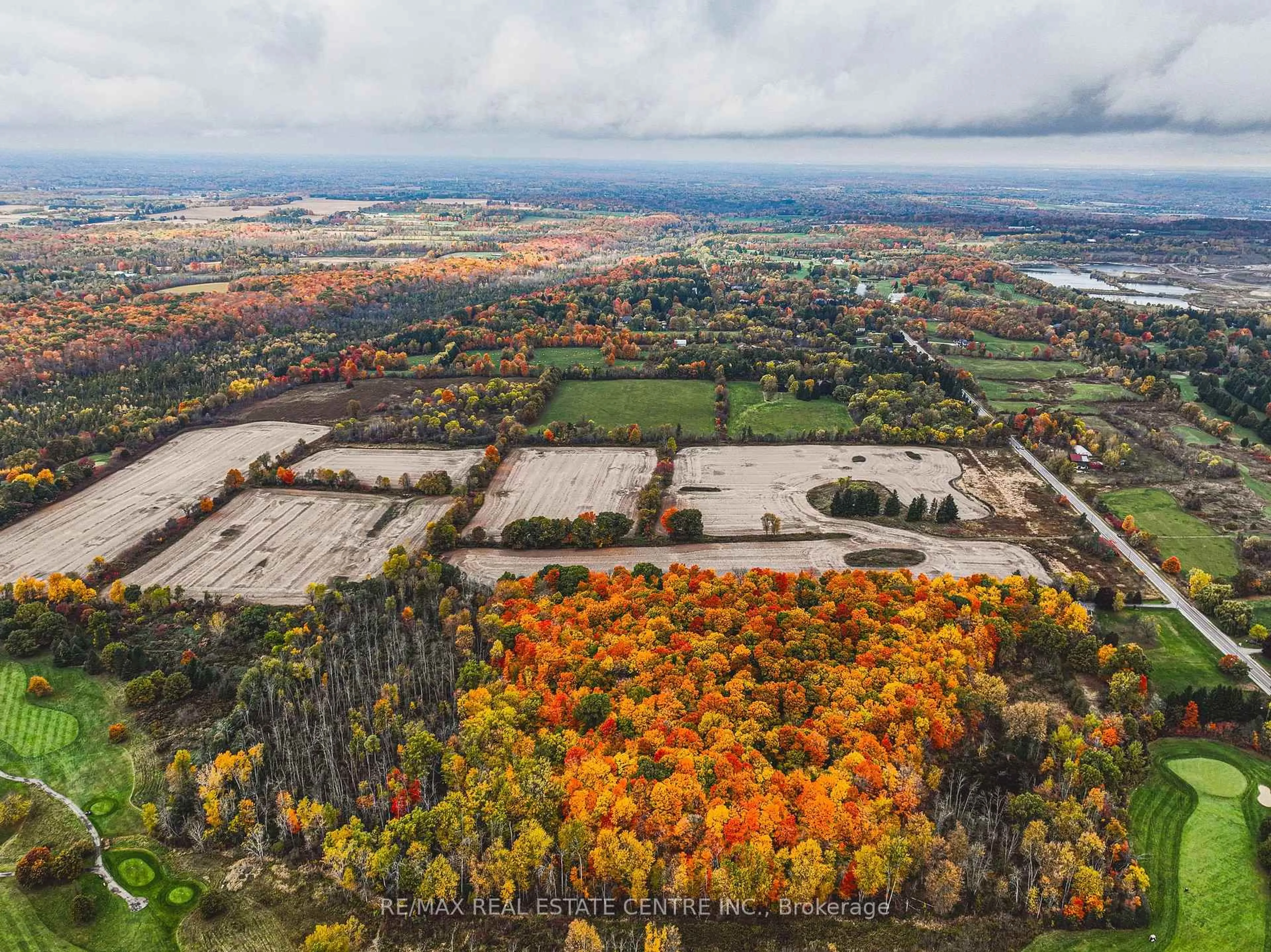 A pic from outside/outdoor area/front of a property/back of a property/a pic from drone, forest/trees view for 4300 Cedar Springs Rd, Burlington Ontario L7P 0P5