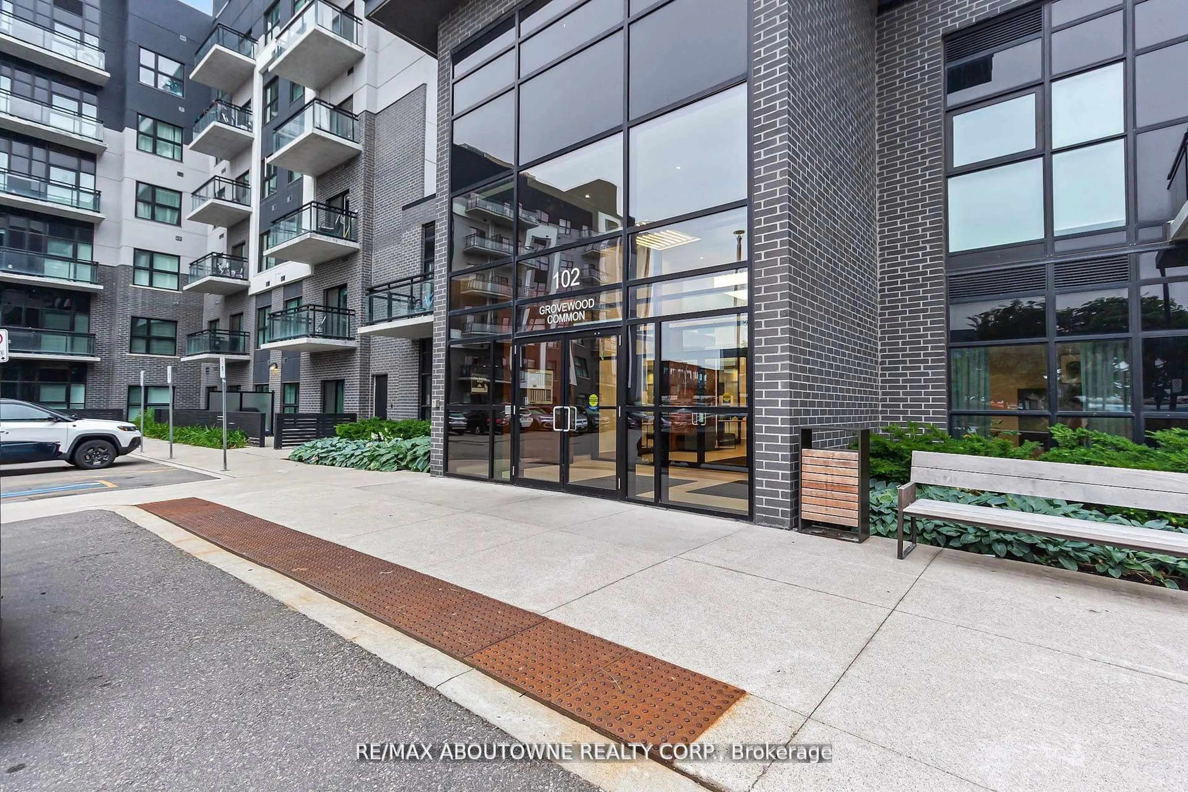 Unknown for 102 Grovewood Common #121, Oakville Ontario L6H 0X2