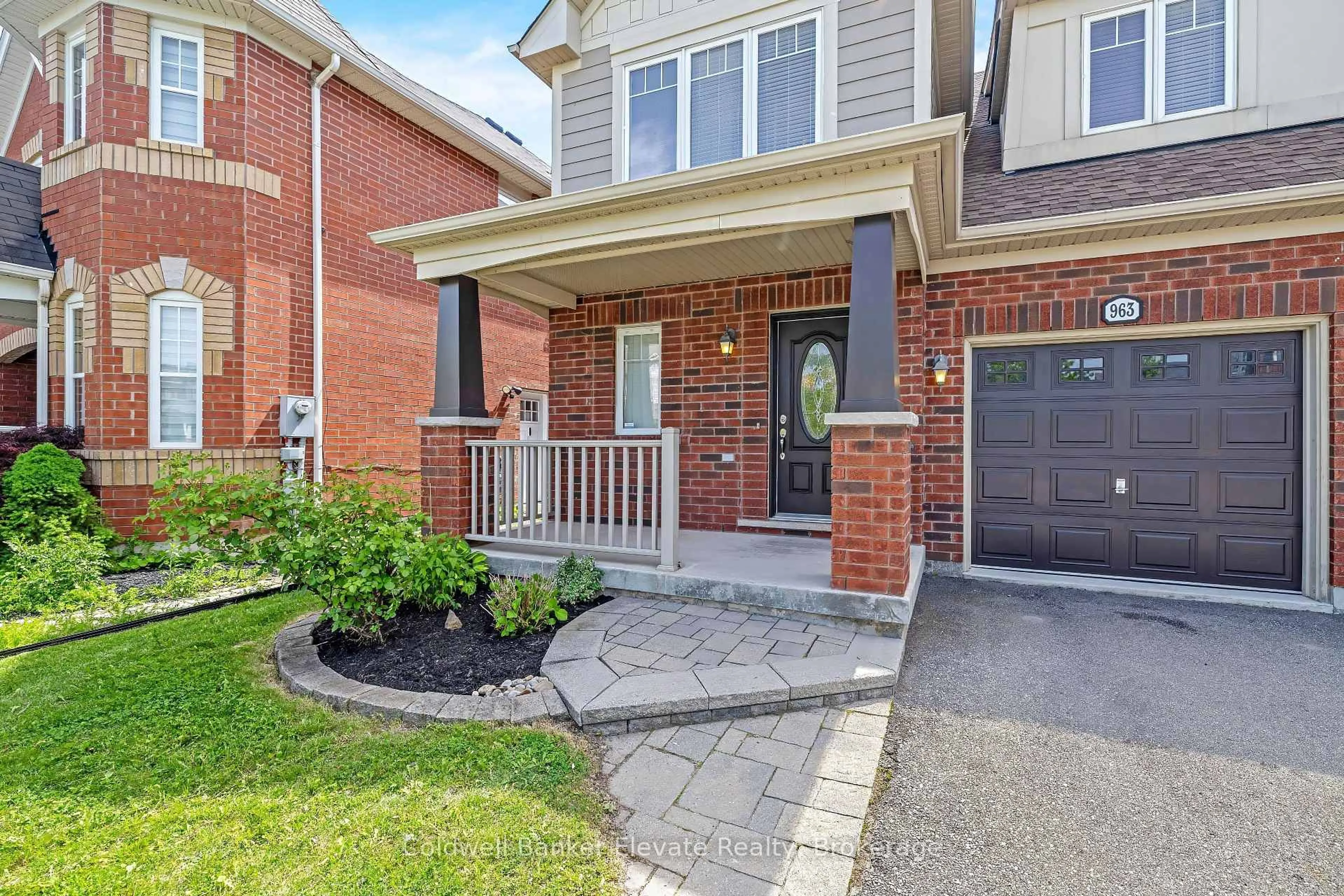 Home with brick exterior material, street for 963 McTrach Cres, Milton Ontario L9T 7B9