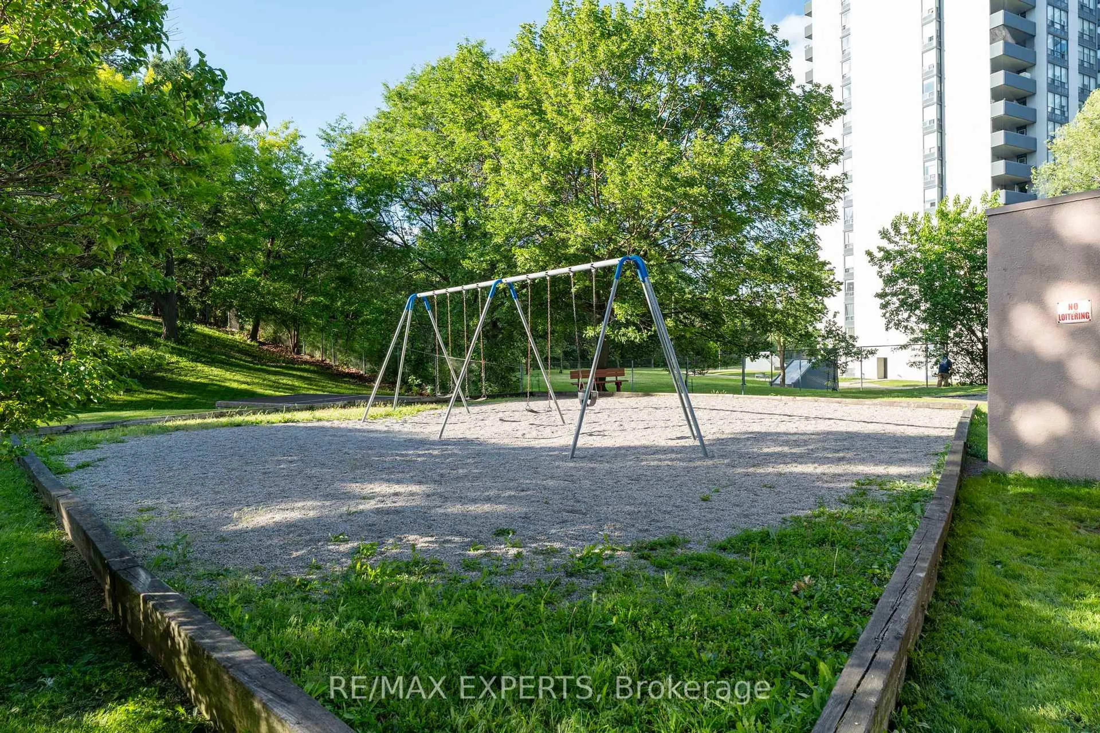 Unknown for 10 Martha Eaton Way #803, Toronto Ontario M6M 5B3