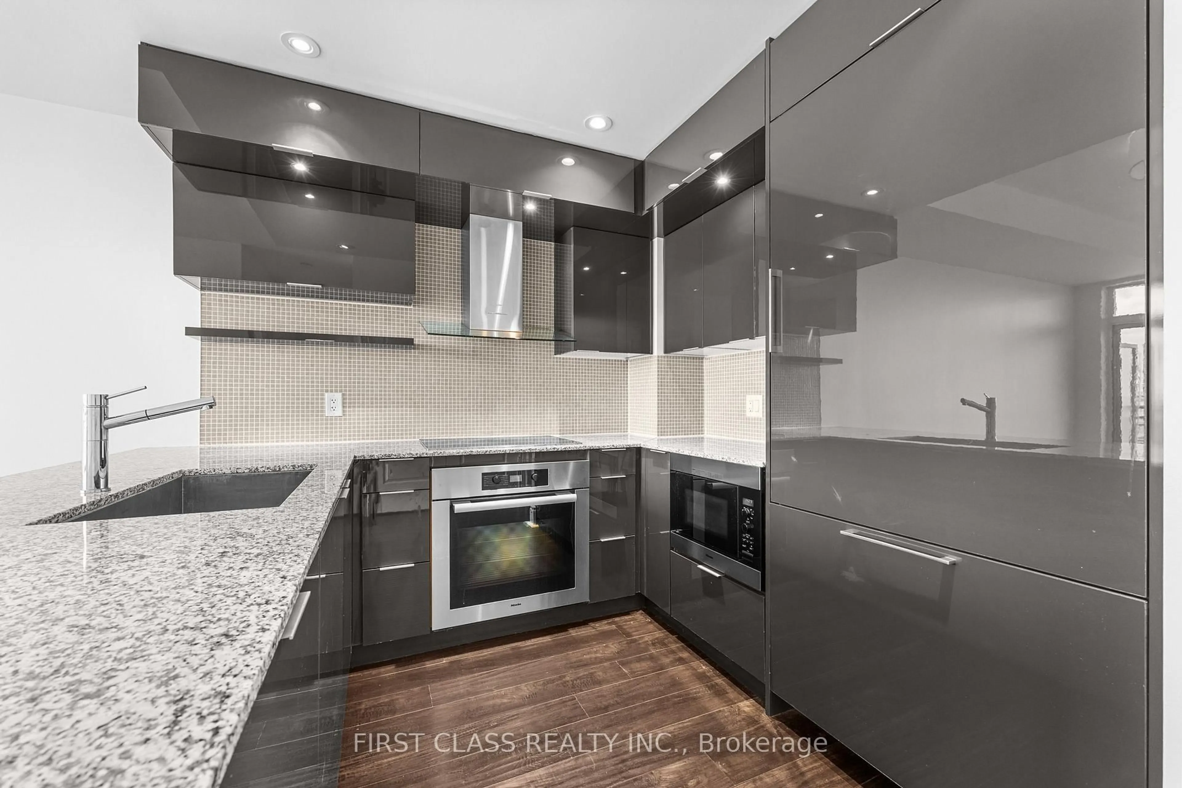 Unknown for 16 Brookers Lane #Ph-03, Toronto Ontario M8V 0A5