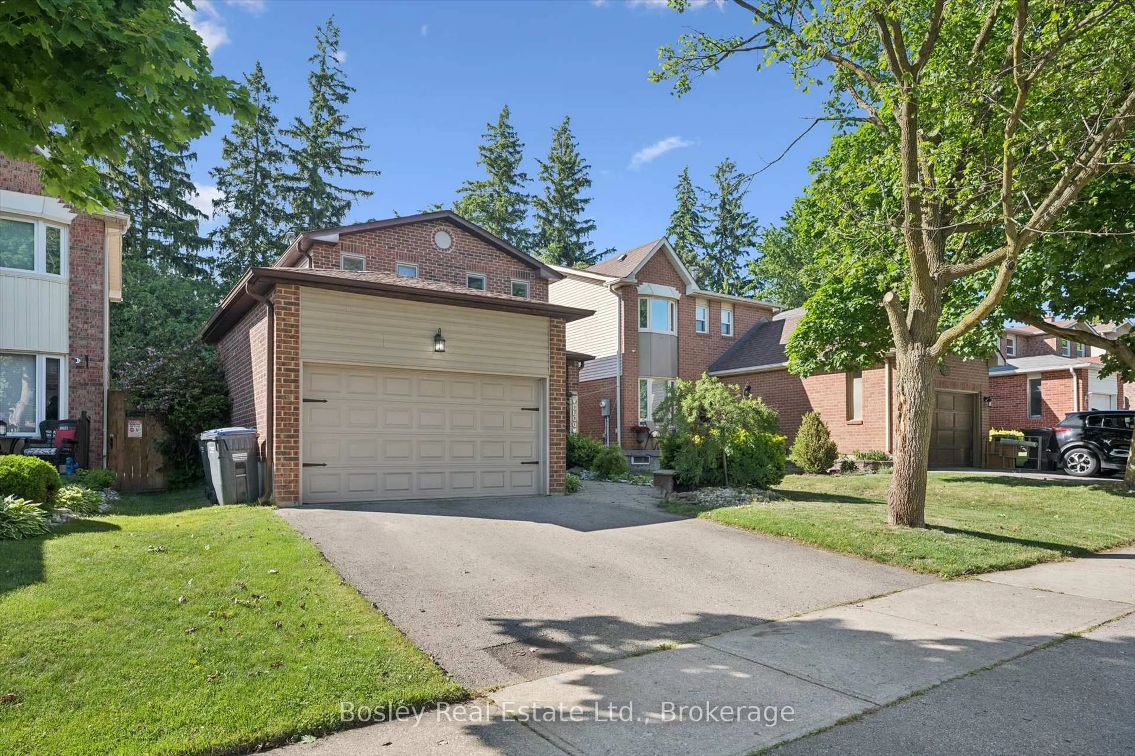 Home with brick exterior material, street for 84 Cassander Cres, Brampton Ontario L6Z 1Z2