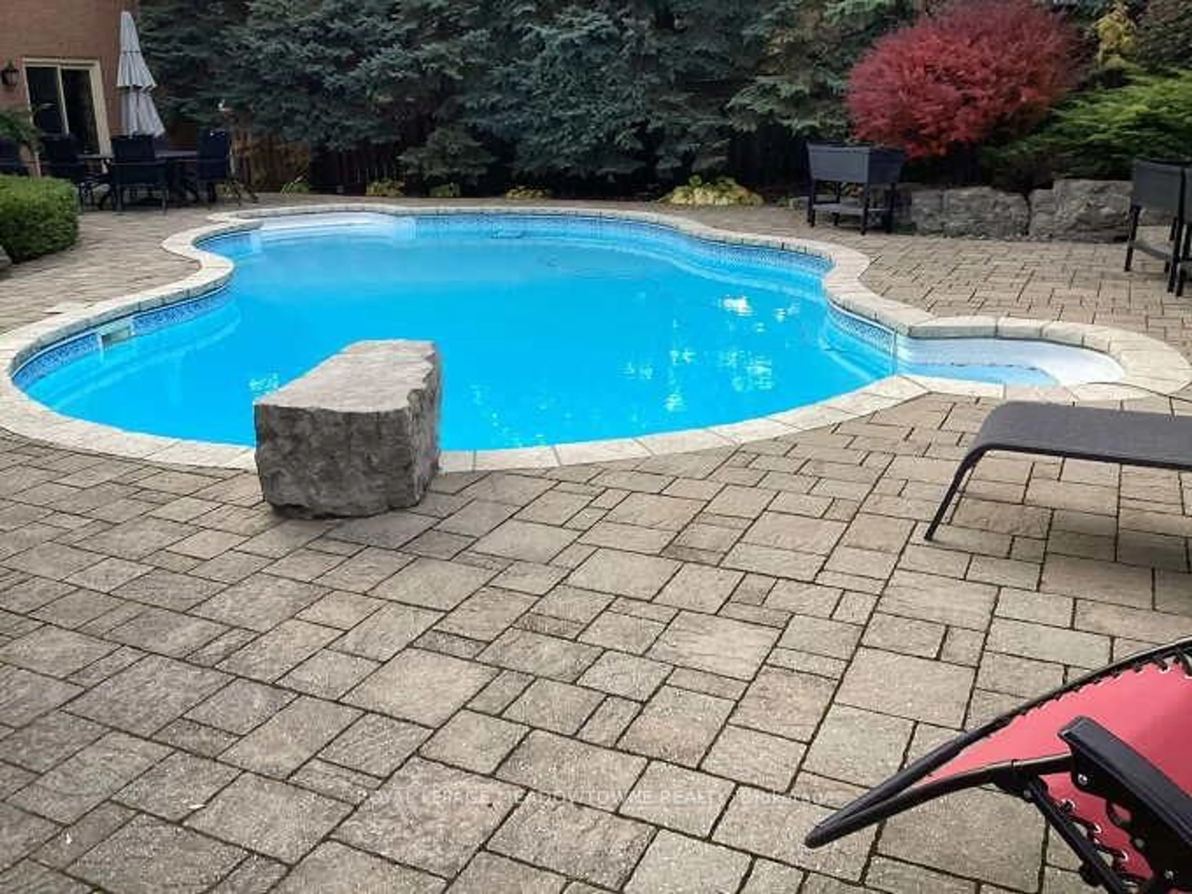 Pool for 13 Mckee Dr, Caledon Ontario L7C 1G8