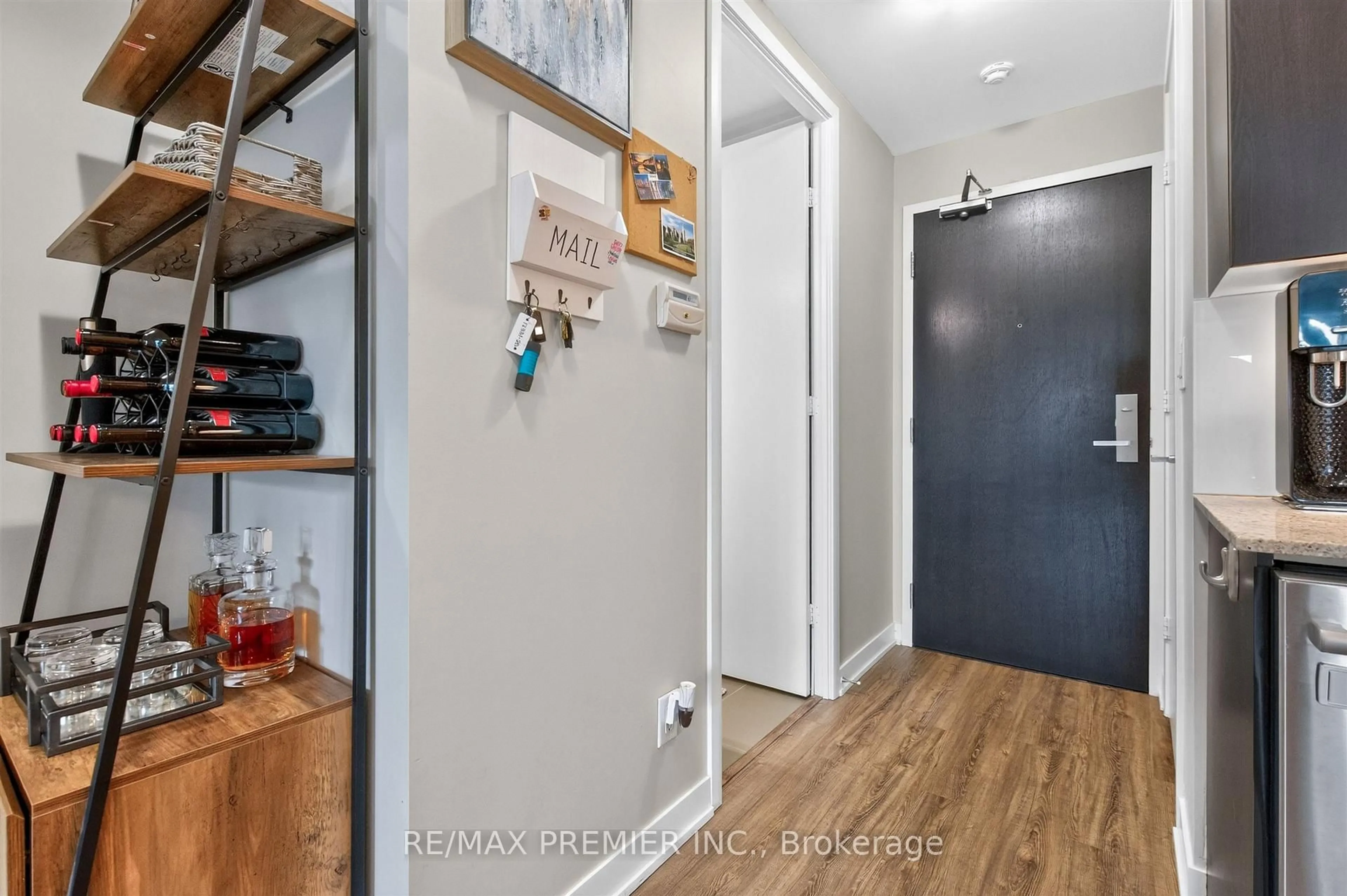 Indoor entryway for 165 Legion Rd #2133, Toronto Ontario M8Y 0B3