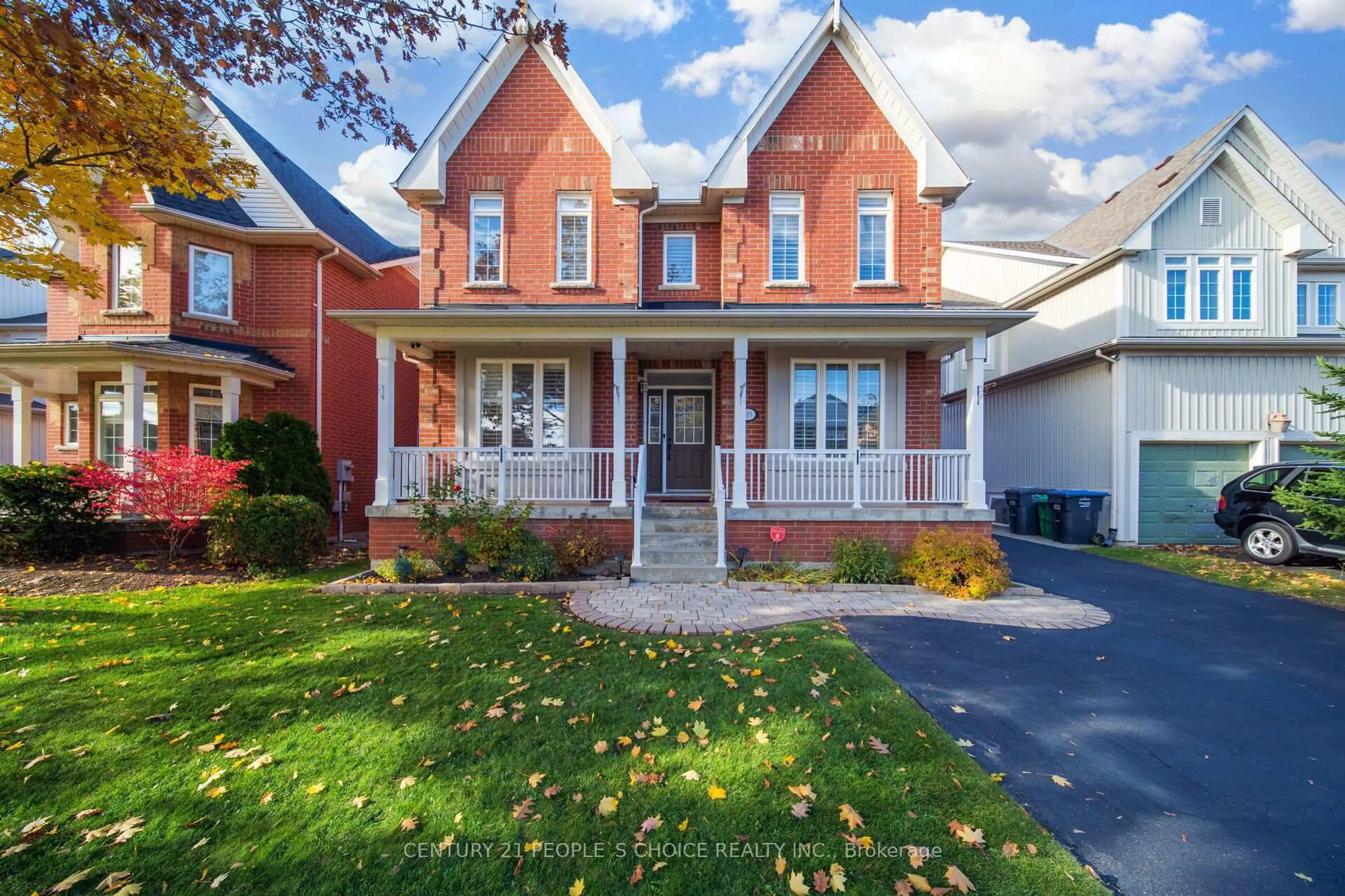 Home with brick exterior material, street for 915 Gaslight Way, Mississauga Ontario L5W 1A2
