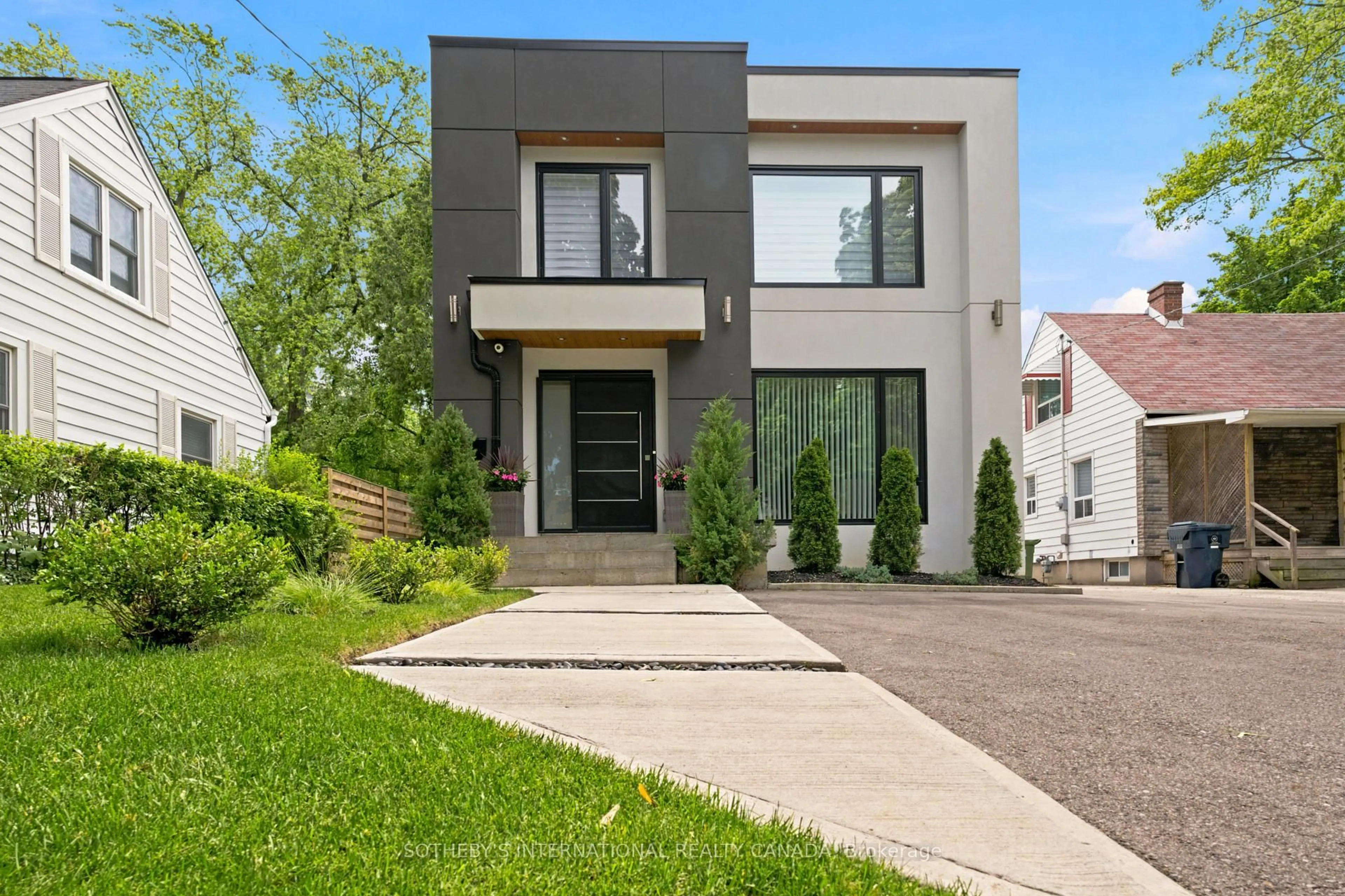 Home with brick exterior material, street for 20 Uno Dr, Toronto Ontario M8Z 3N6