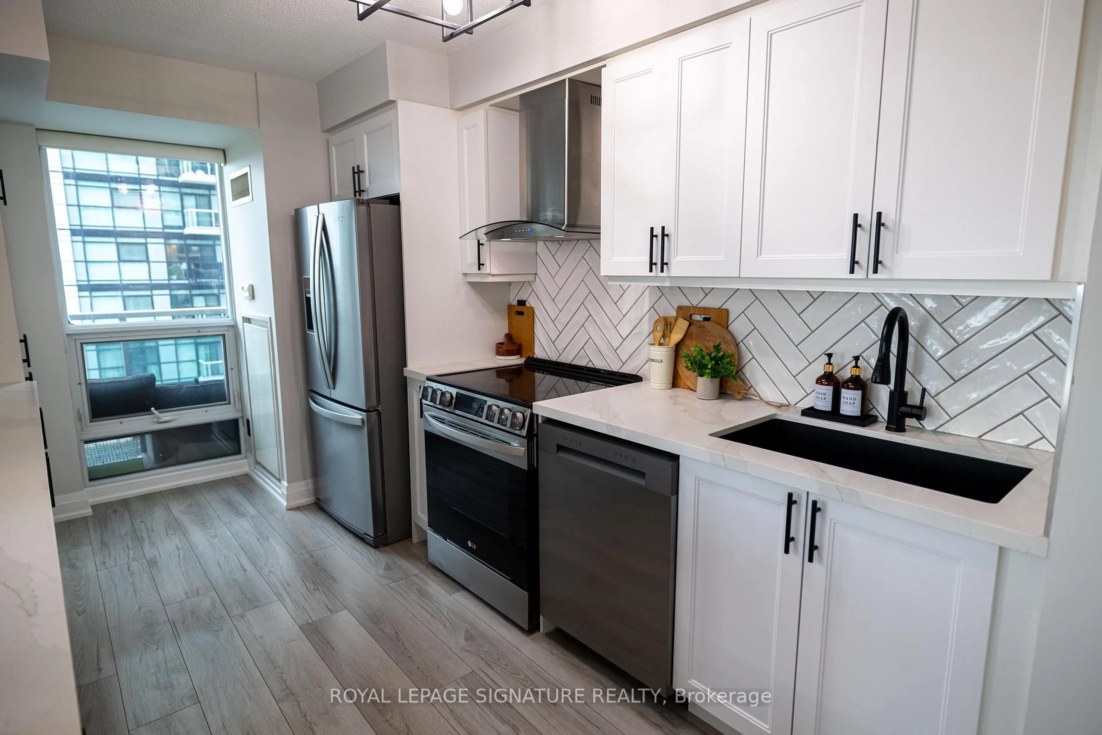 Contemporary kitchen, ceramic/tile floor for 155 Legion Rd #1905, Toronto Ontario M8Y 0A7